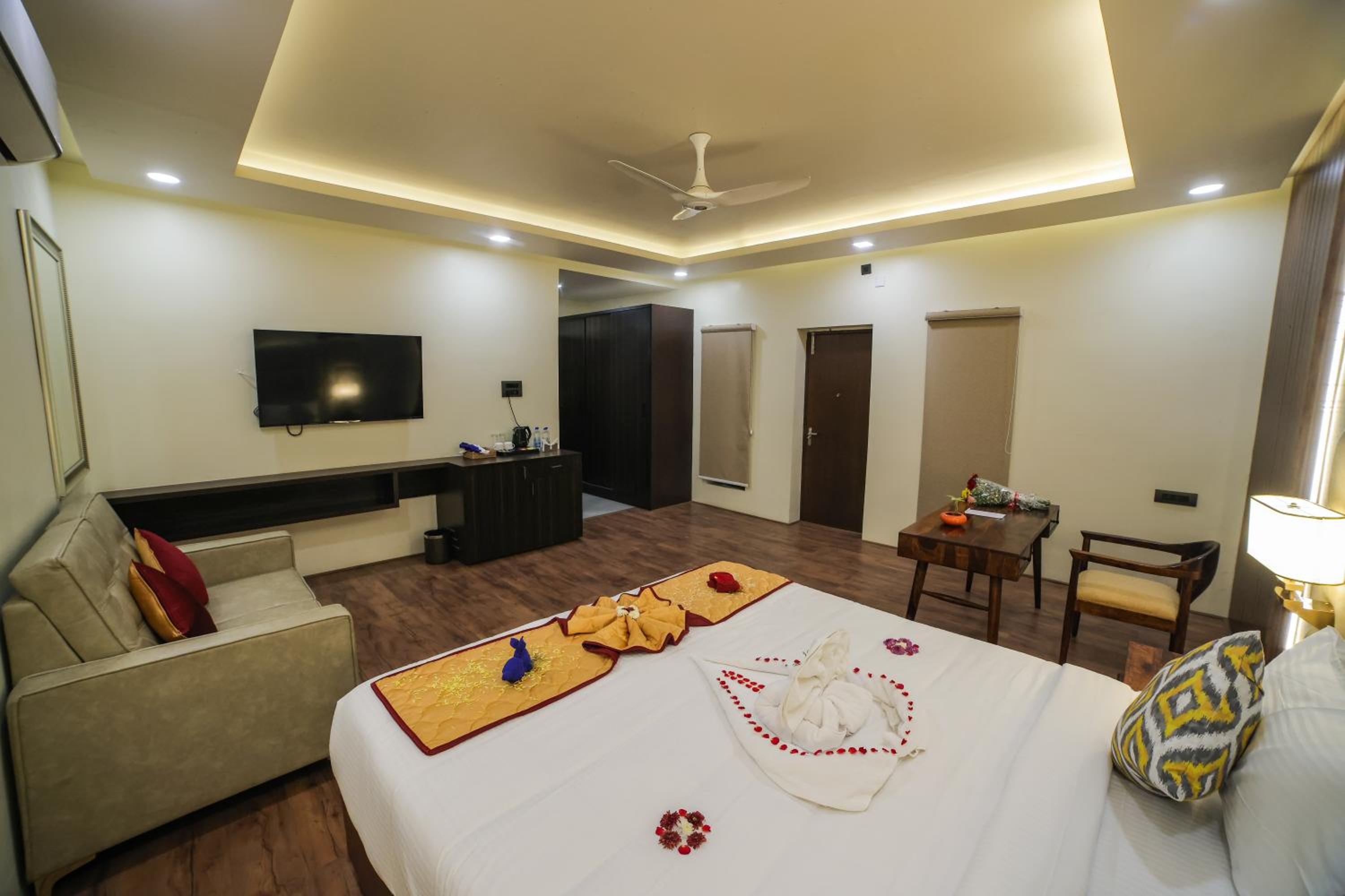 Suite with Garden View - Photo 17