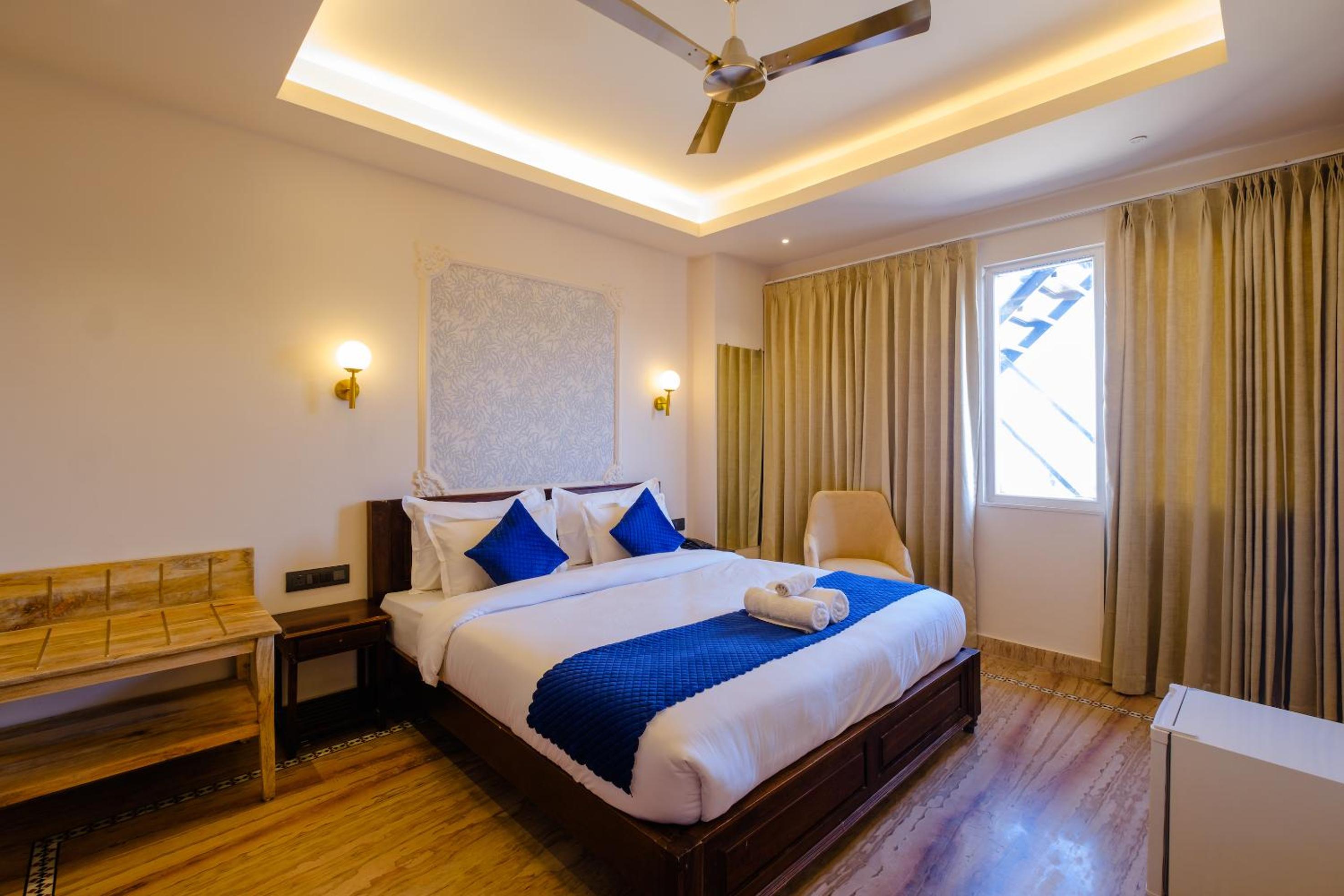 Two-Bedroom Apartment - Photo 3