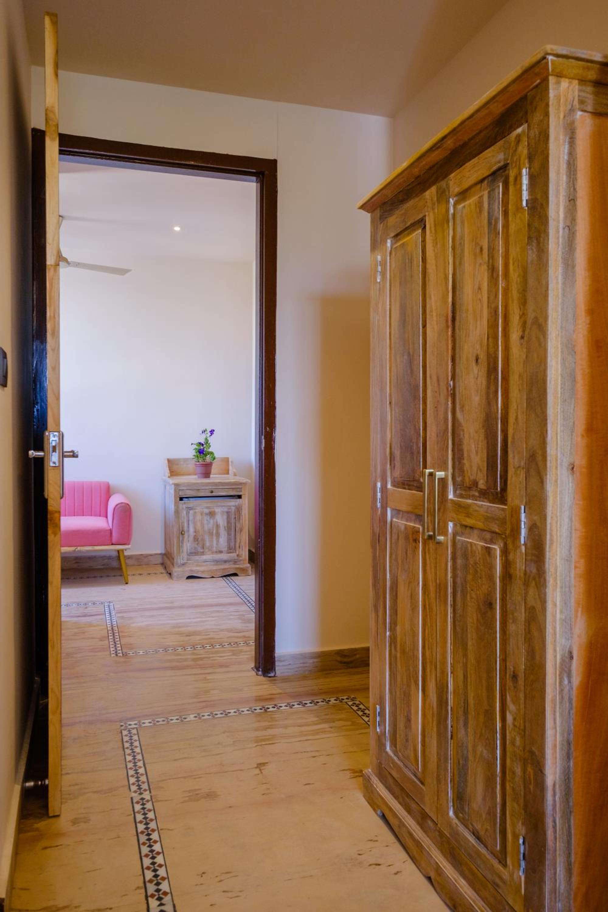 Junior Suite With Balcony - Photo 16