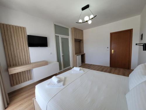 Deluxe Triple Room with Sea View