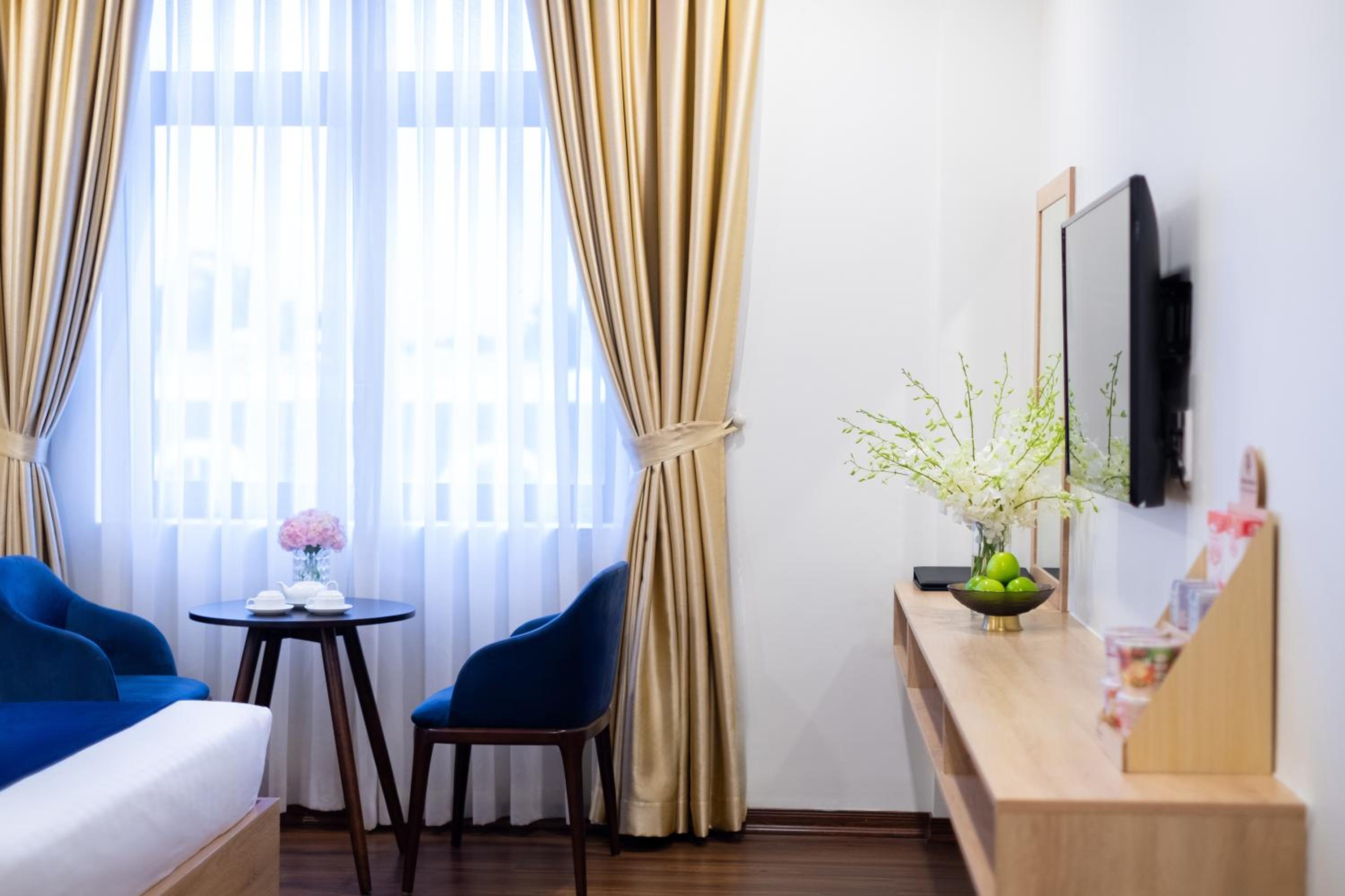 Deluxe Room (2 Adults + 1 Child) photo 2