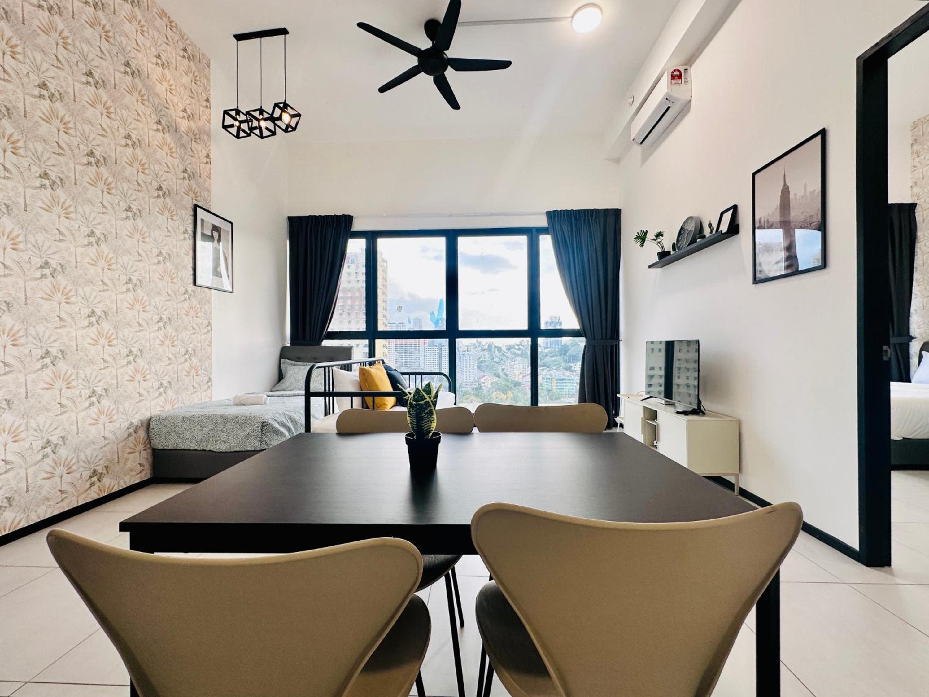 Deluxe Apartment