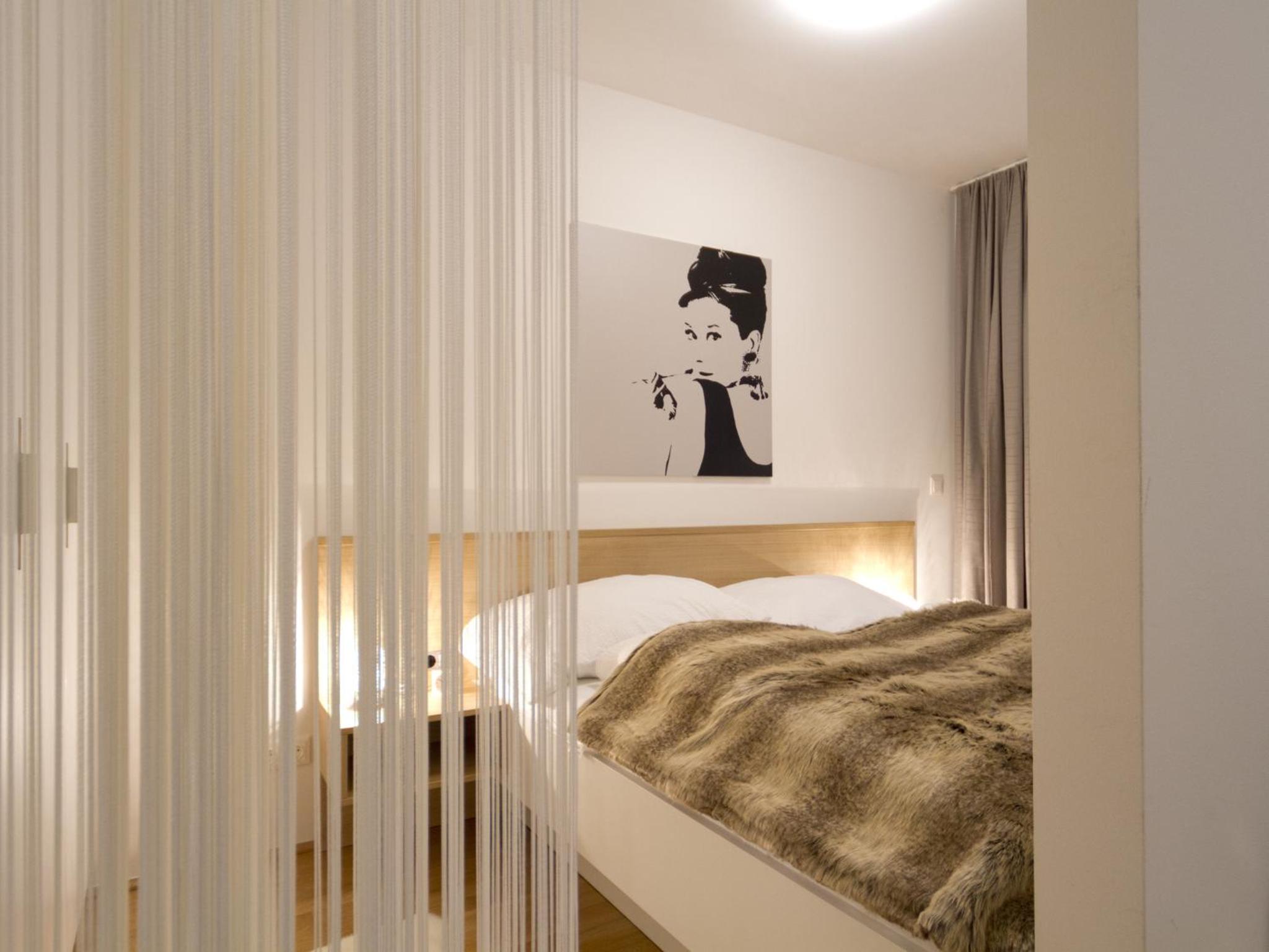 One-Bedroom Apartment with Balcony TOP 29
