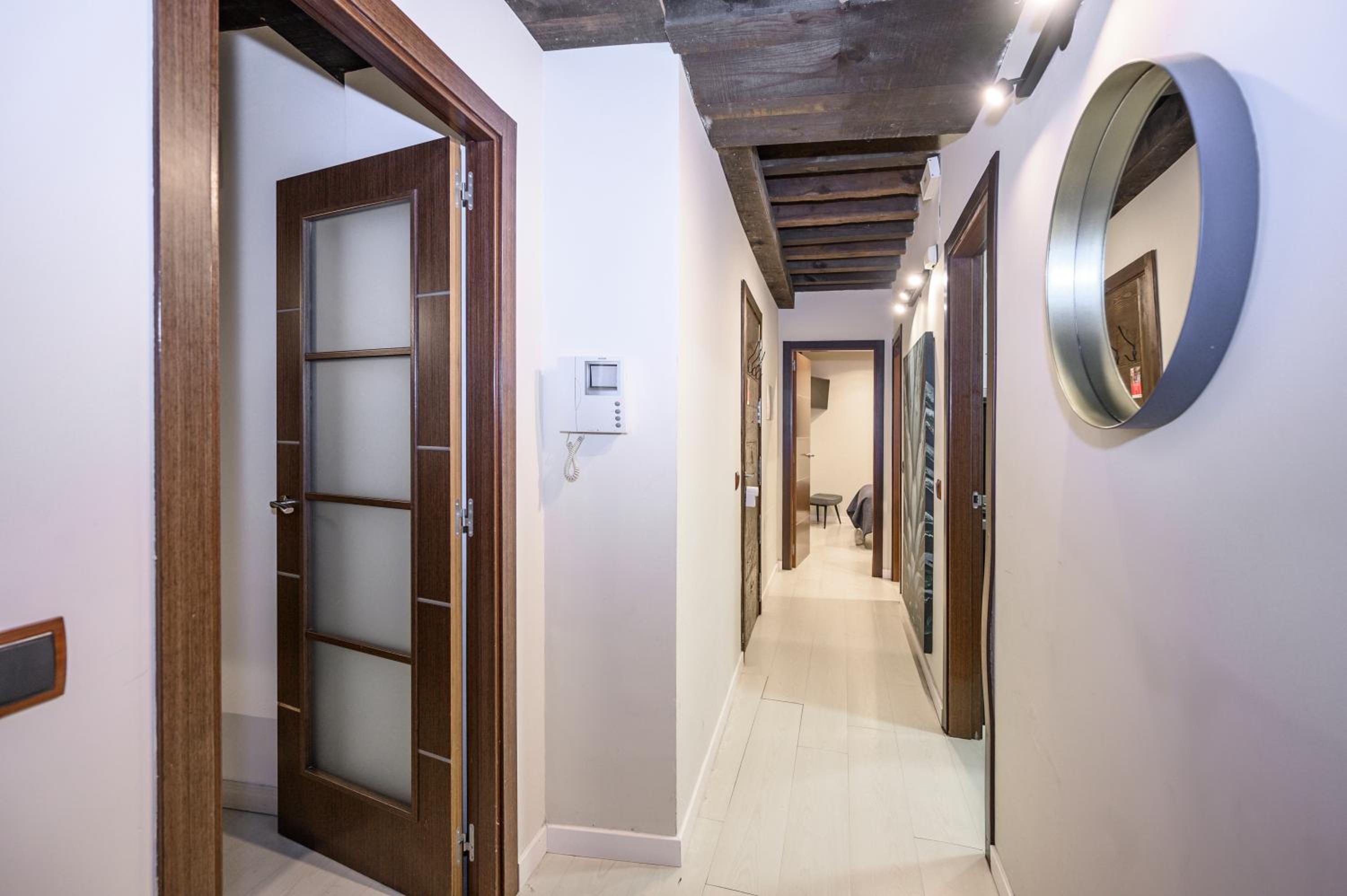 Two-Bedroom Apartment - Photo 19