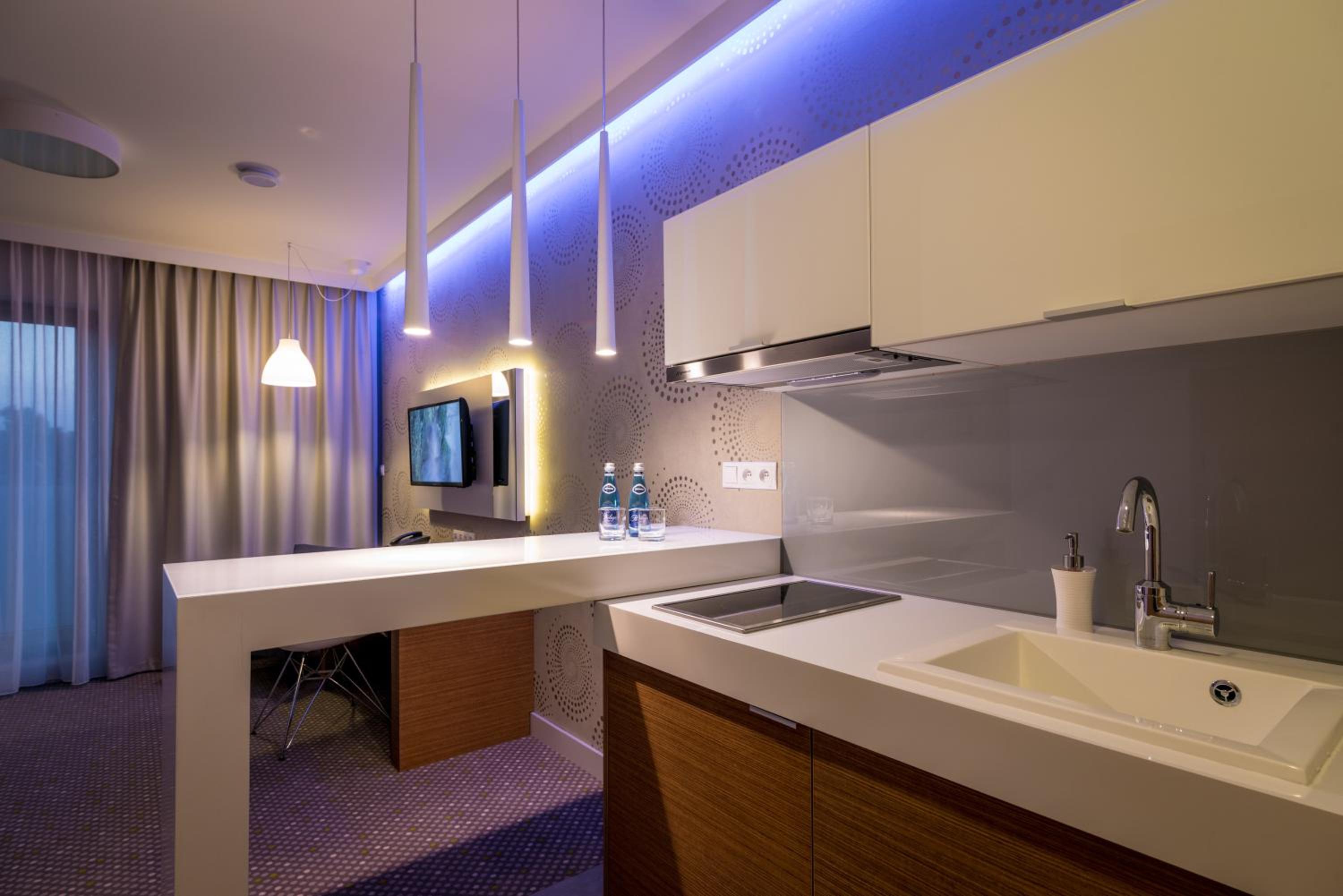 Studio Apartment - Photo 10