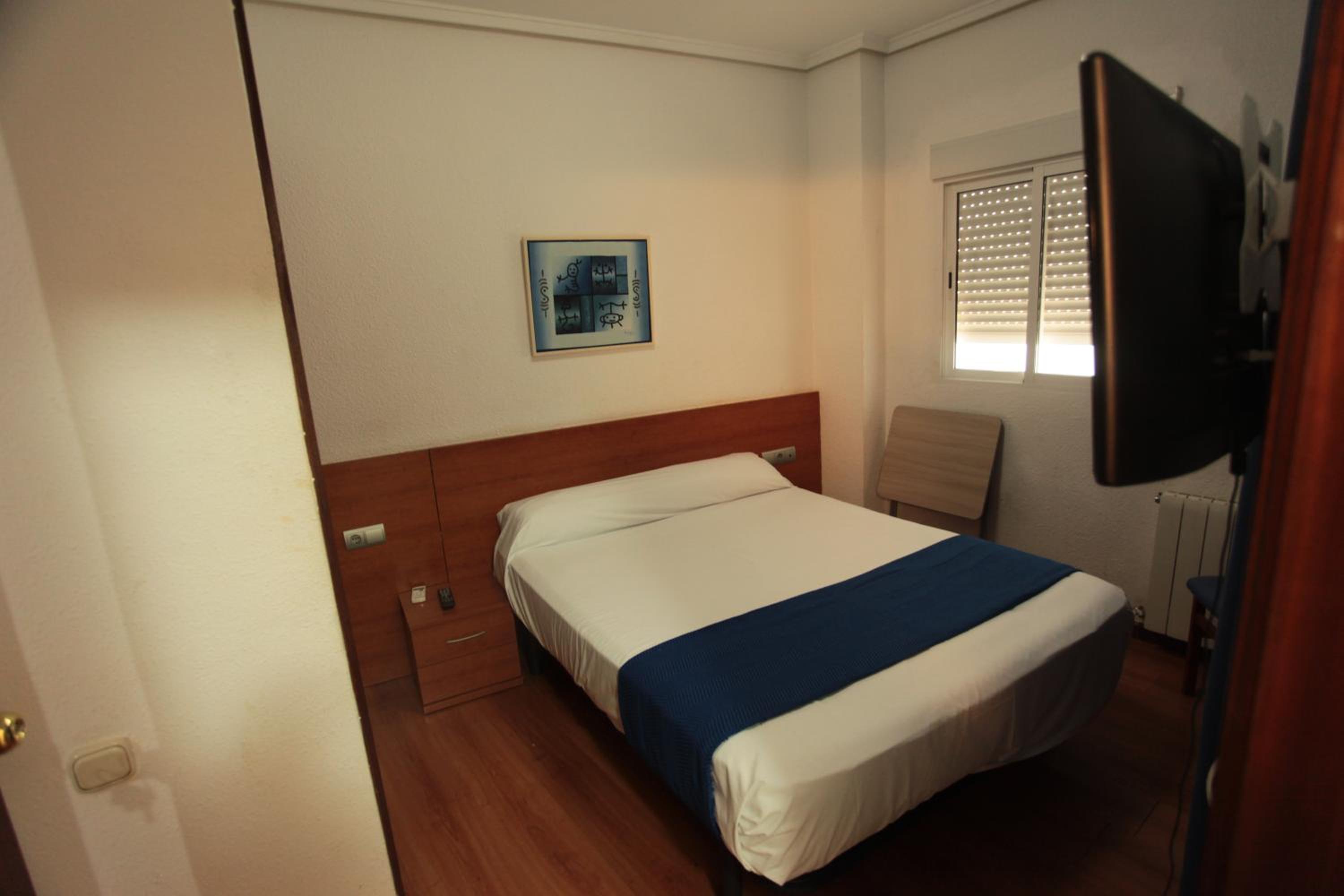 Standard Double Room - Photo 1