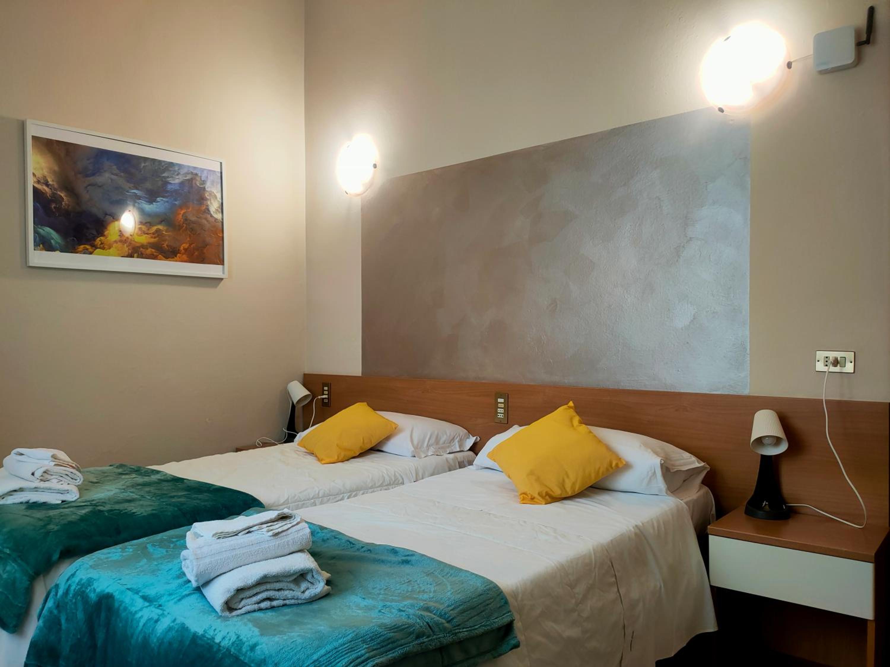 Double or Twin Room - Photo 2