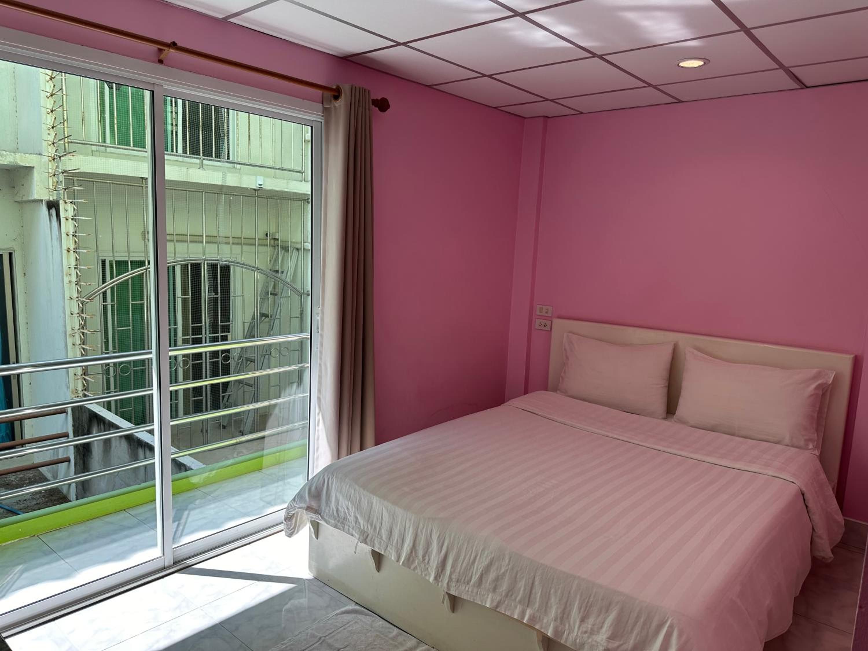 Standard Double Room - Photo 3