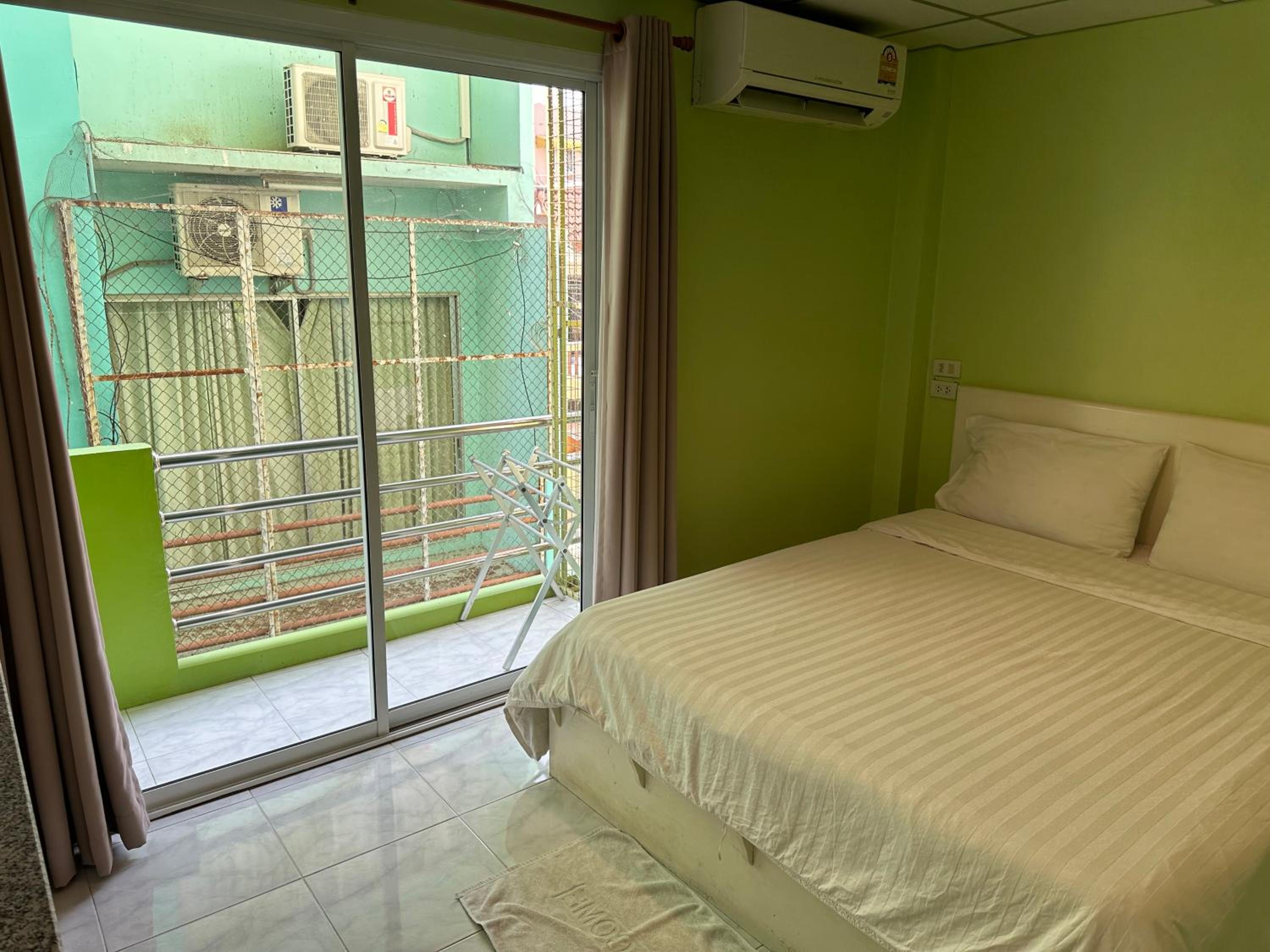 Standard Double Room - Photo 7