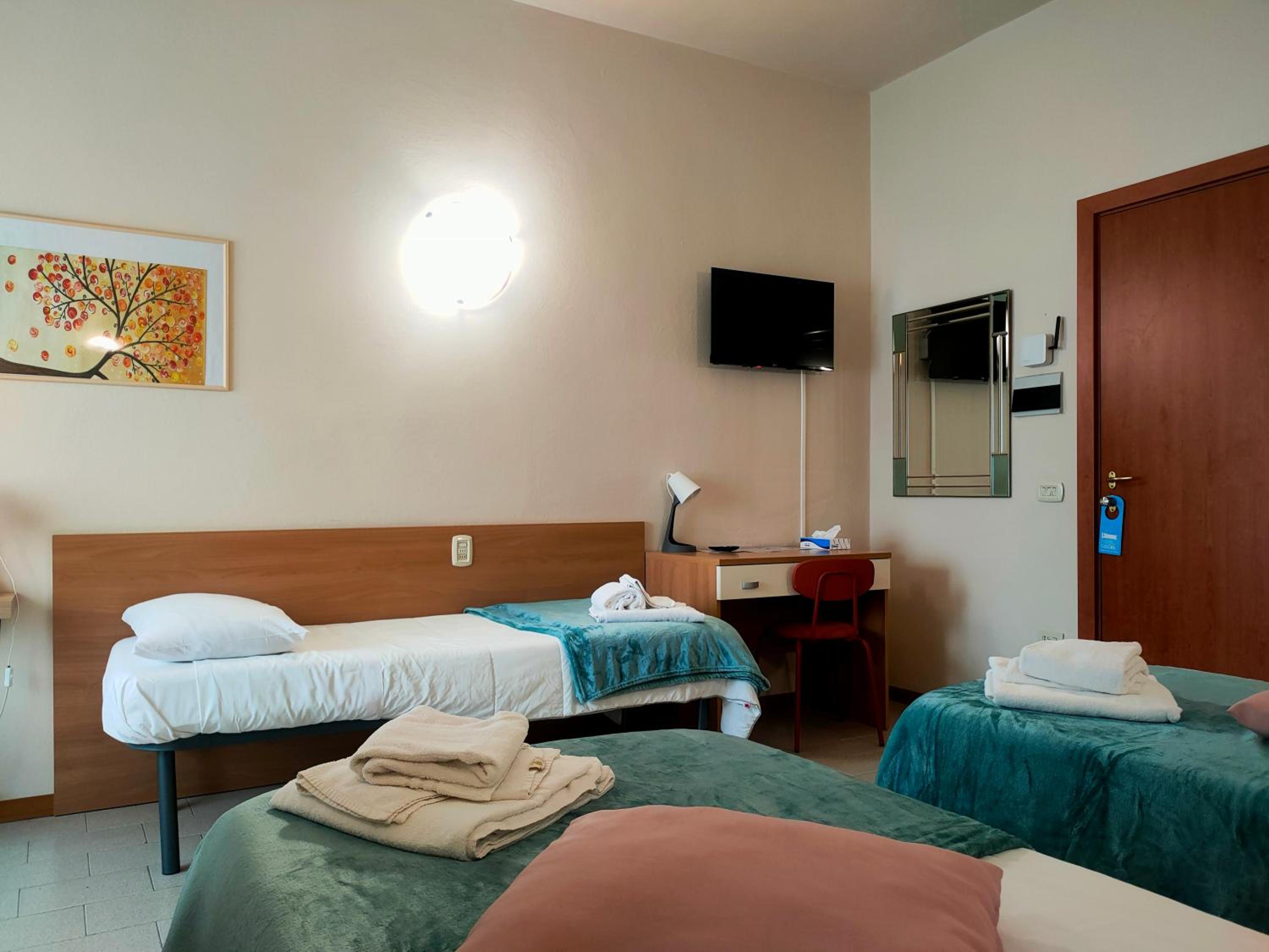 Triple Room - Photo 2