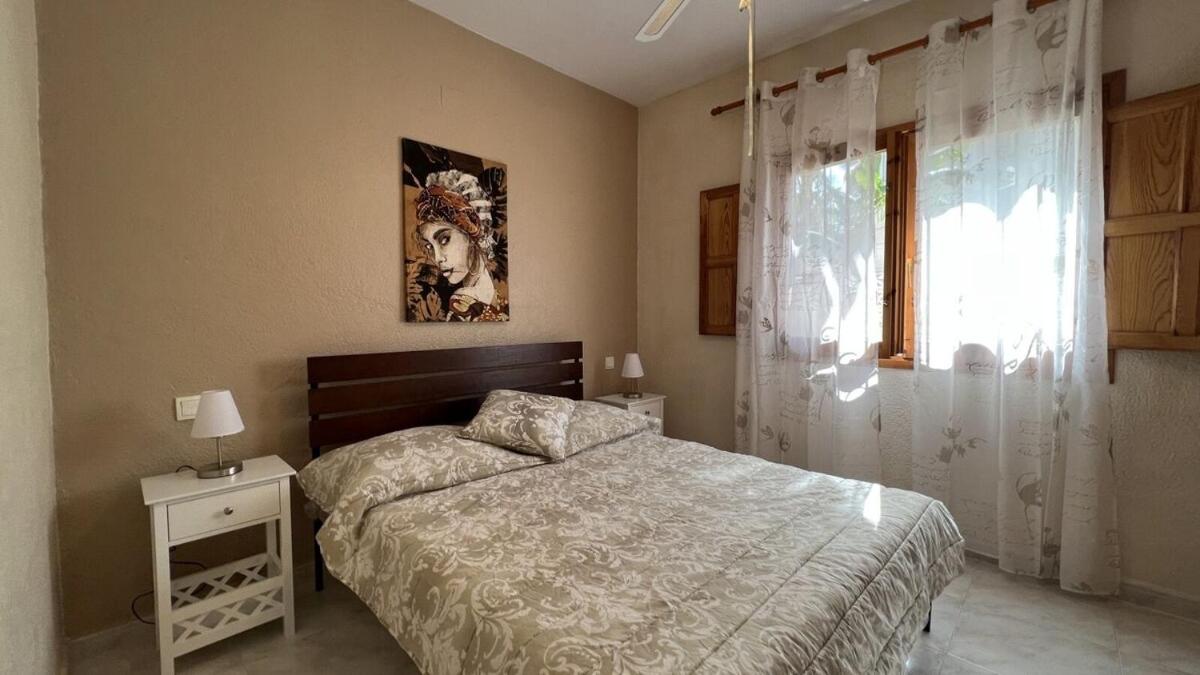 Villa de Tres Habitaciones
