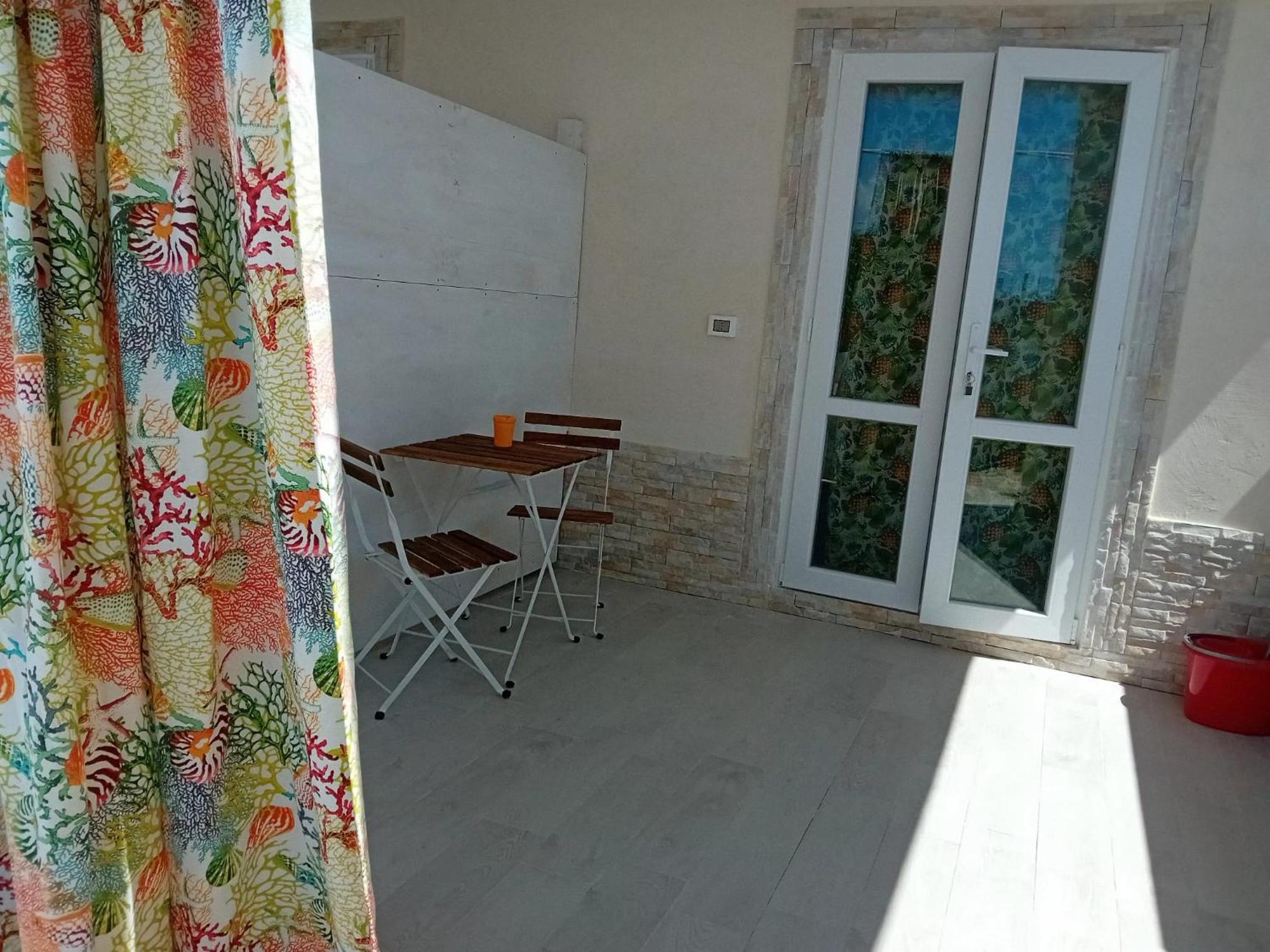 One-Bedroom House photo 2