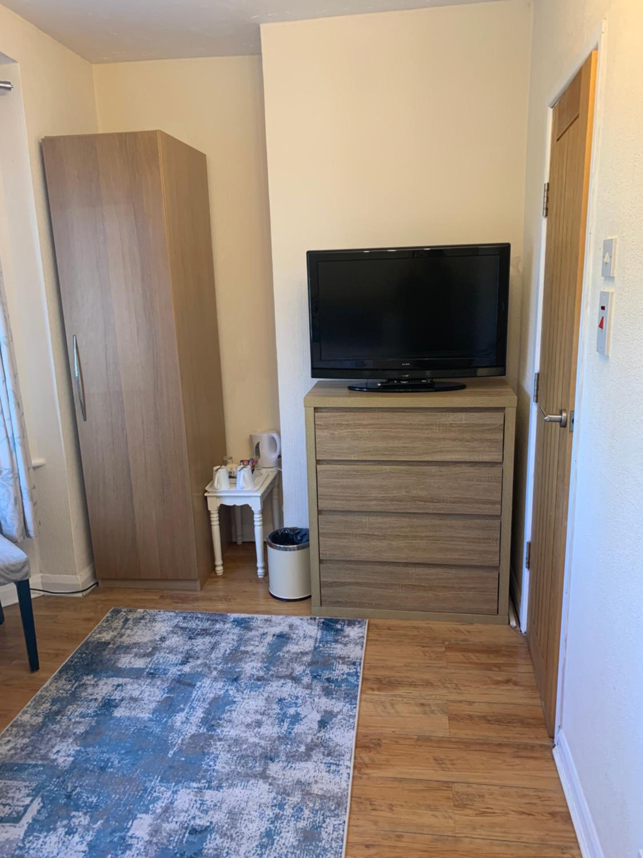 Double Room - Photo 2