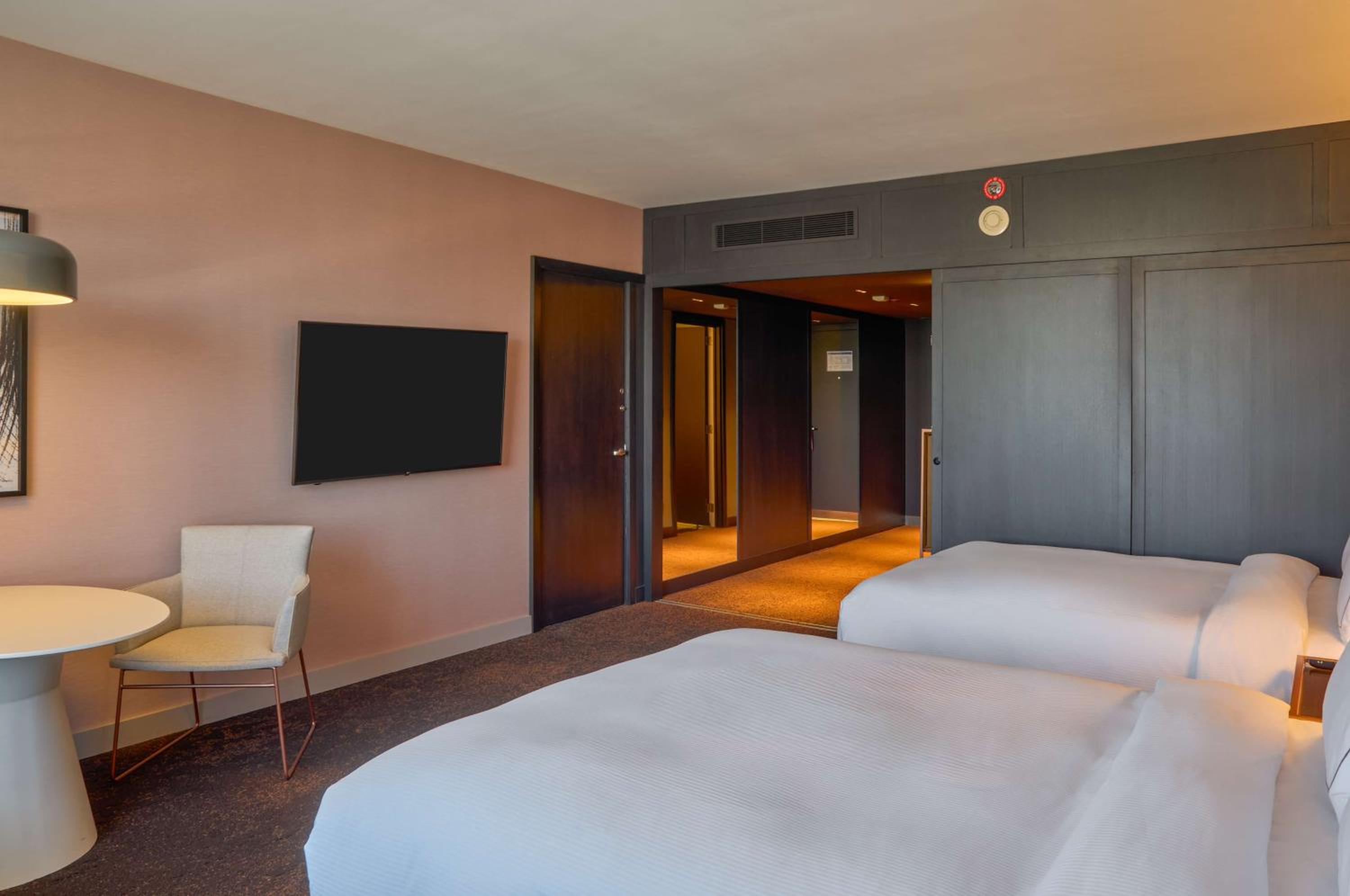 Deluxe Double Room with Two Double Beds