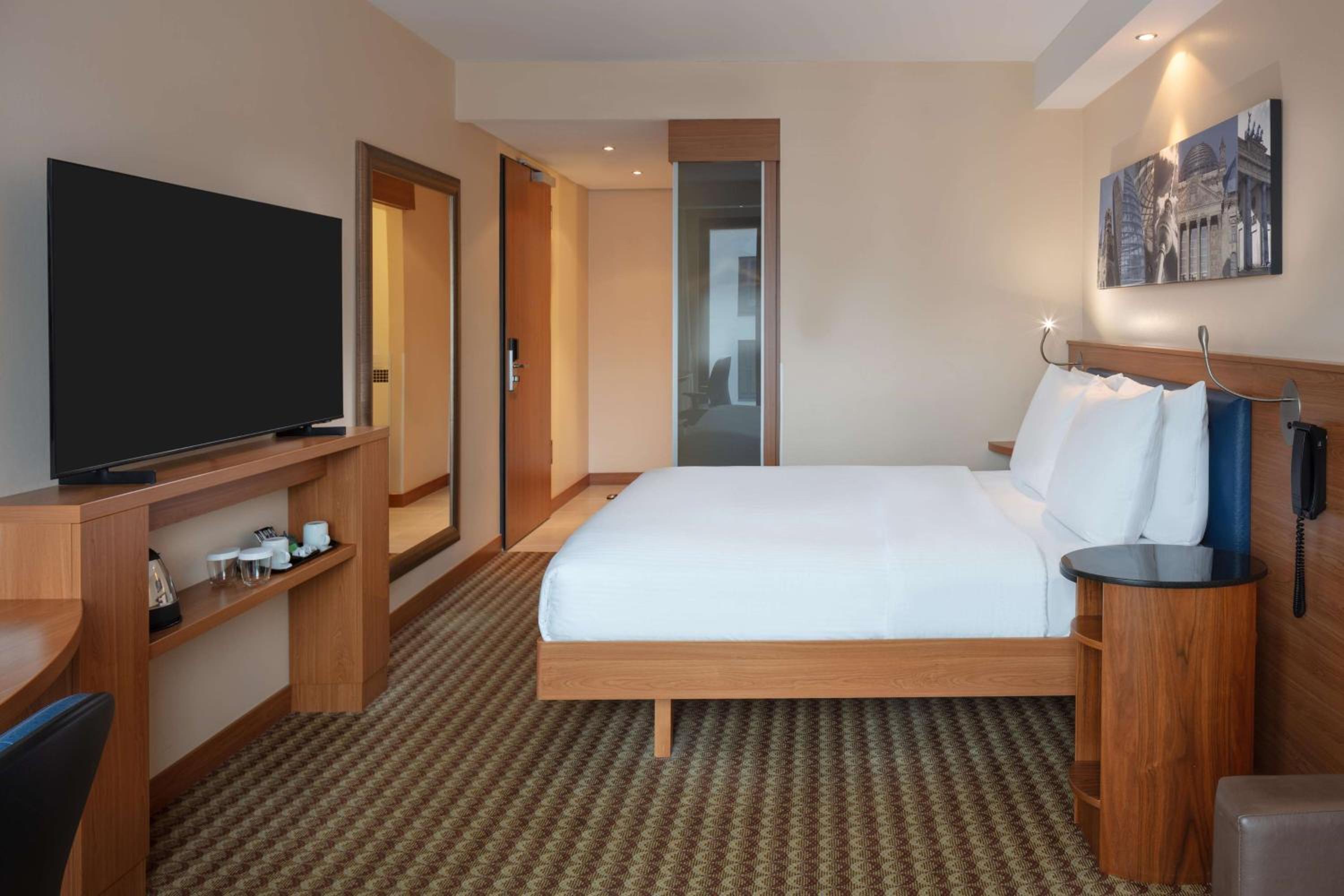 Queen Room - Photo 1