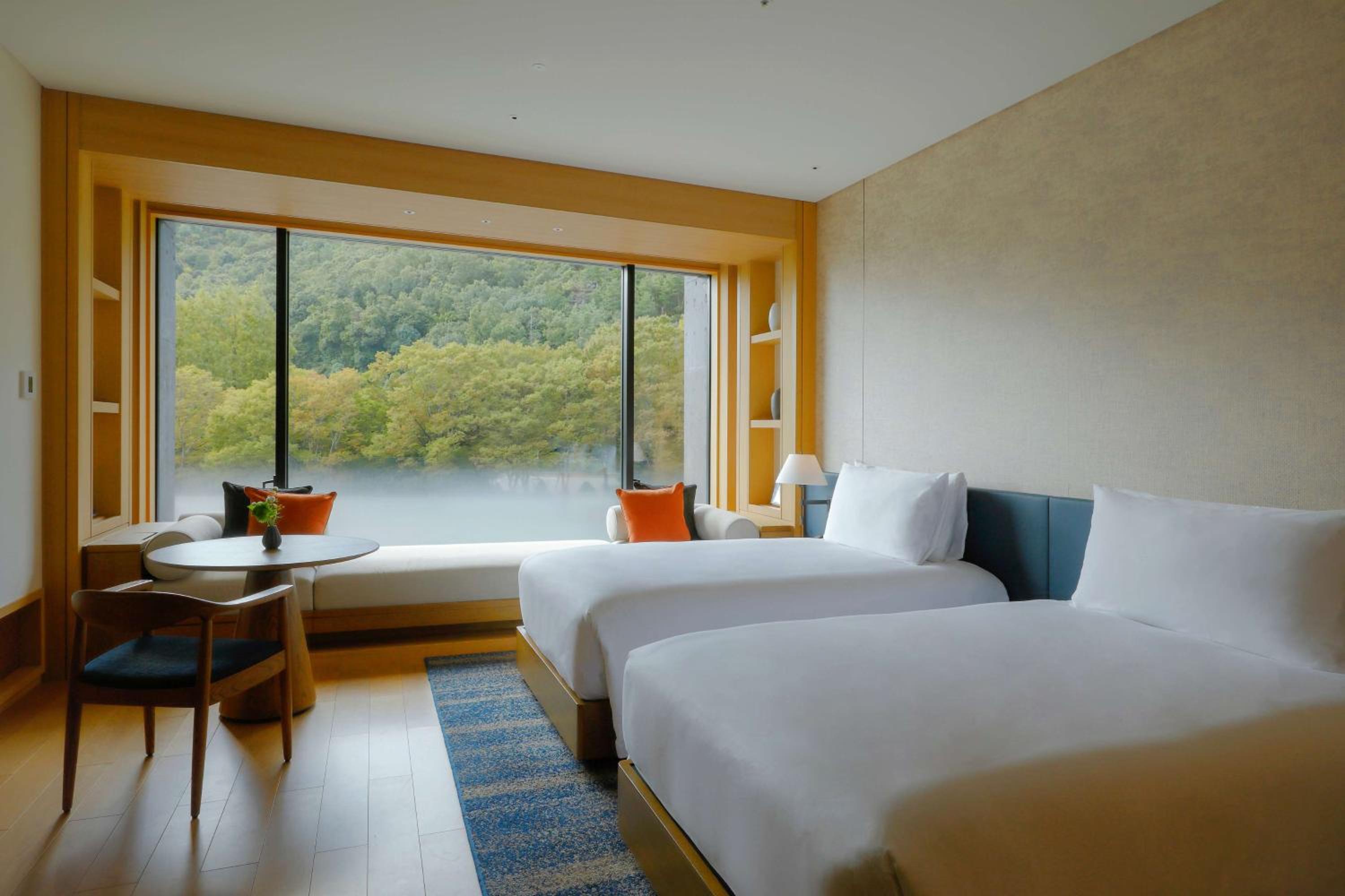 Premier Deluxe Twin Room - Photo 1