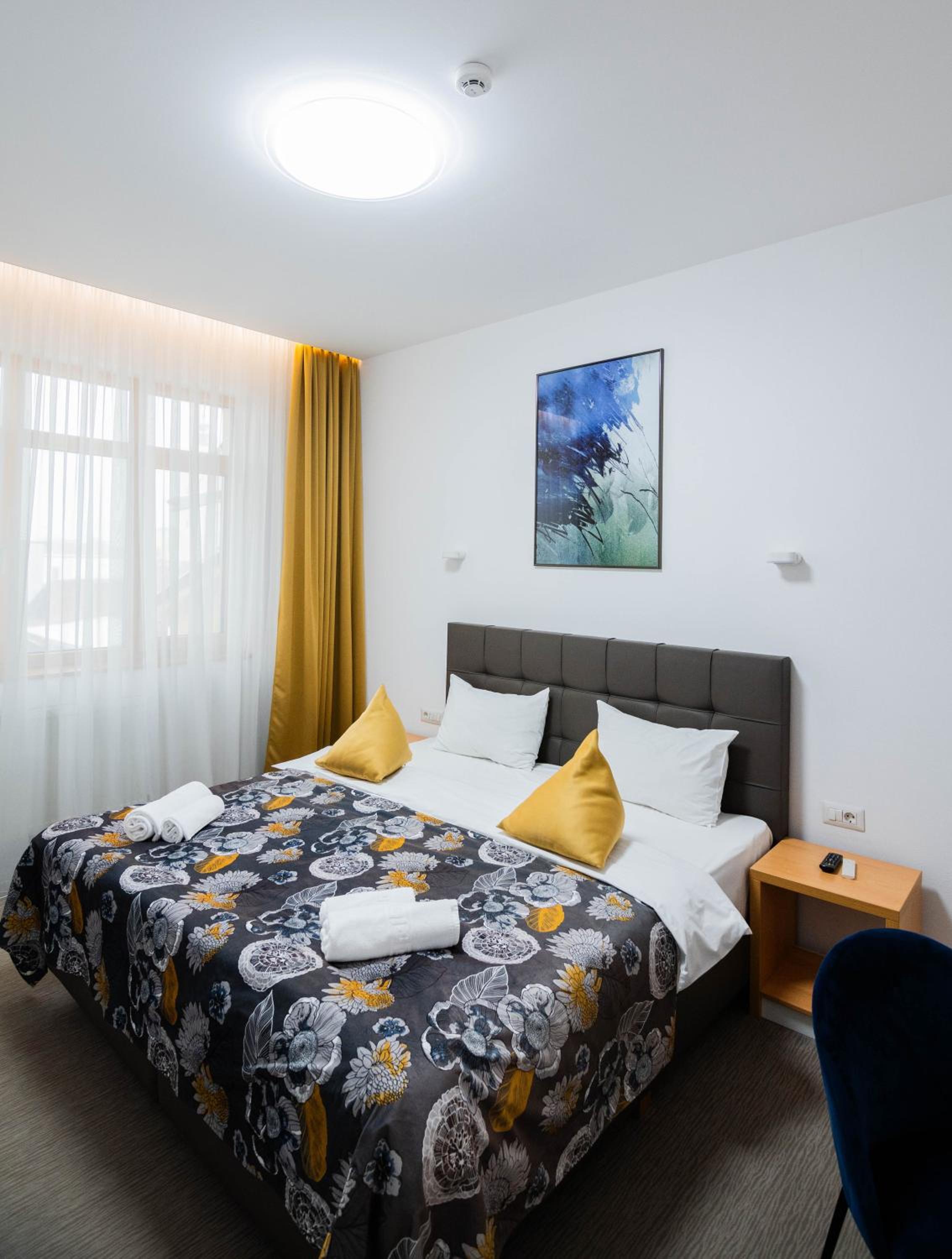 Standard Double Room - Photo 2