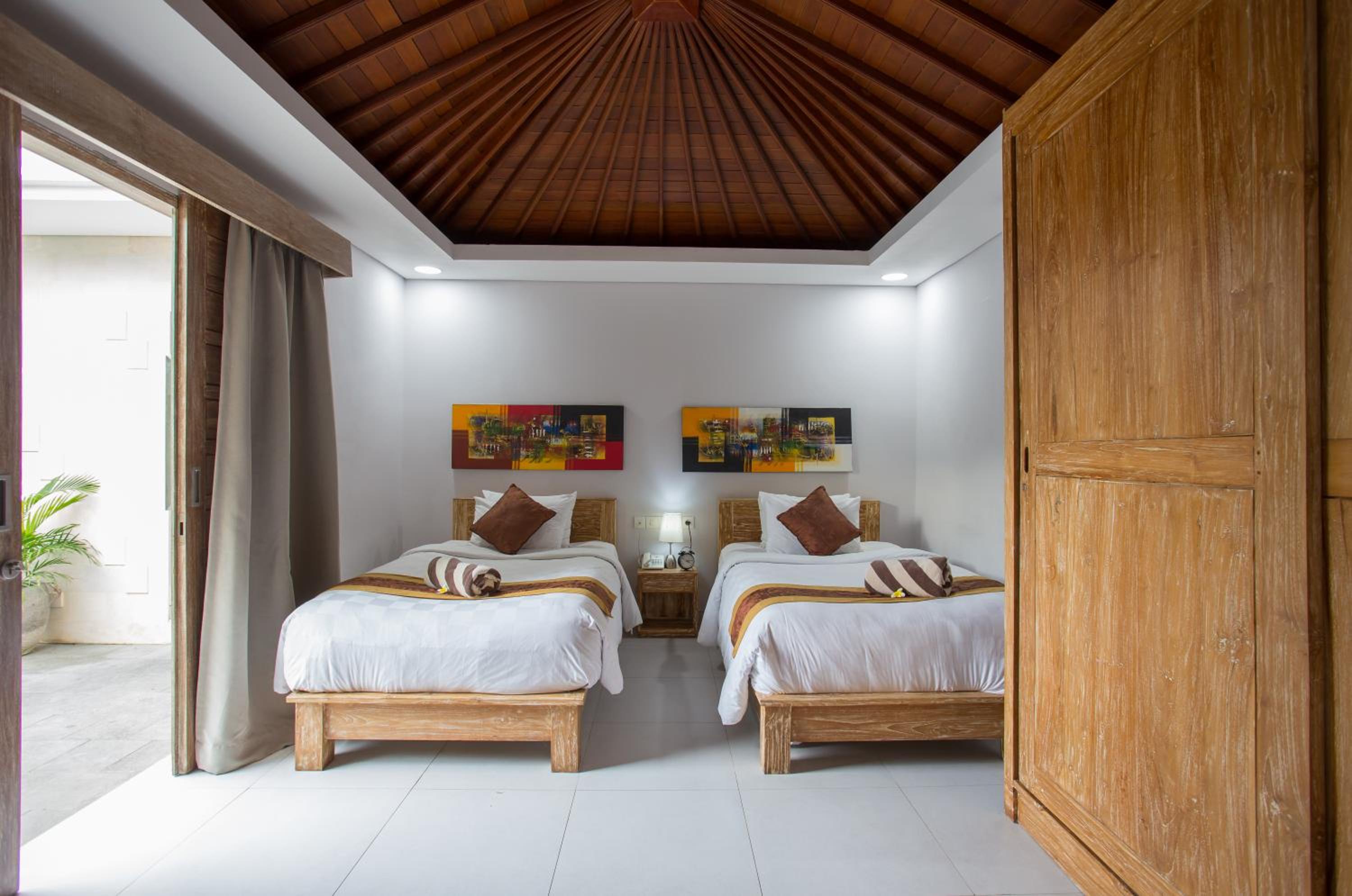 Two-Bedroom Pool Villa - Photo 37