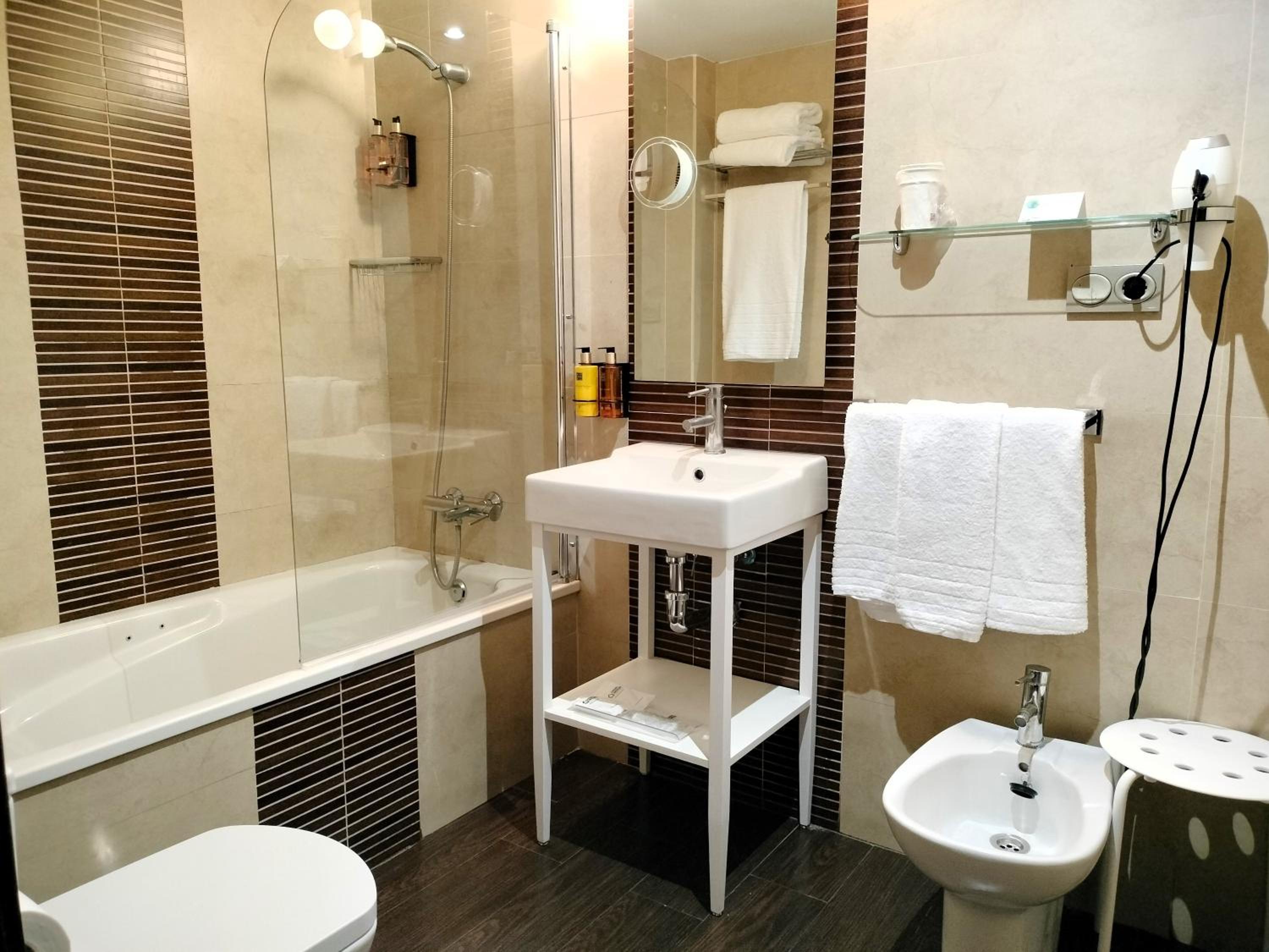 Triple Room - Photo 10