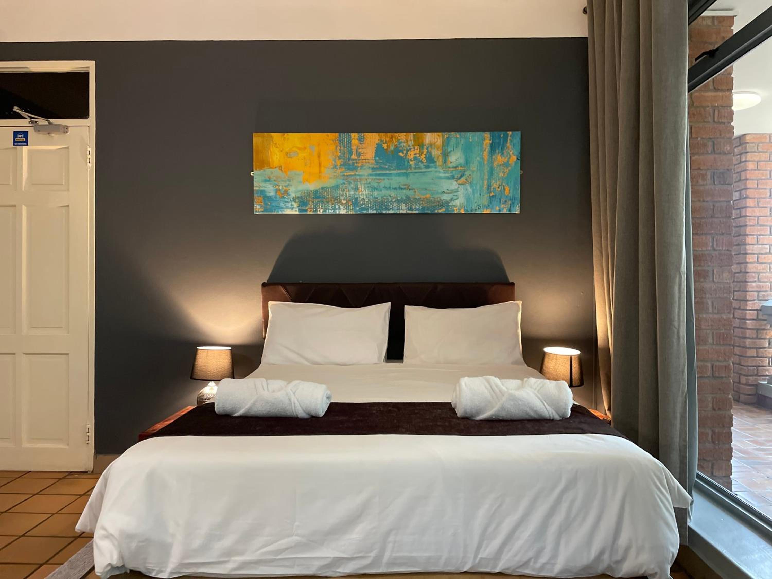 Deluxe Double Room with Shower photo 2