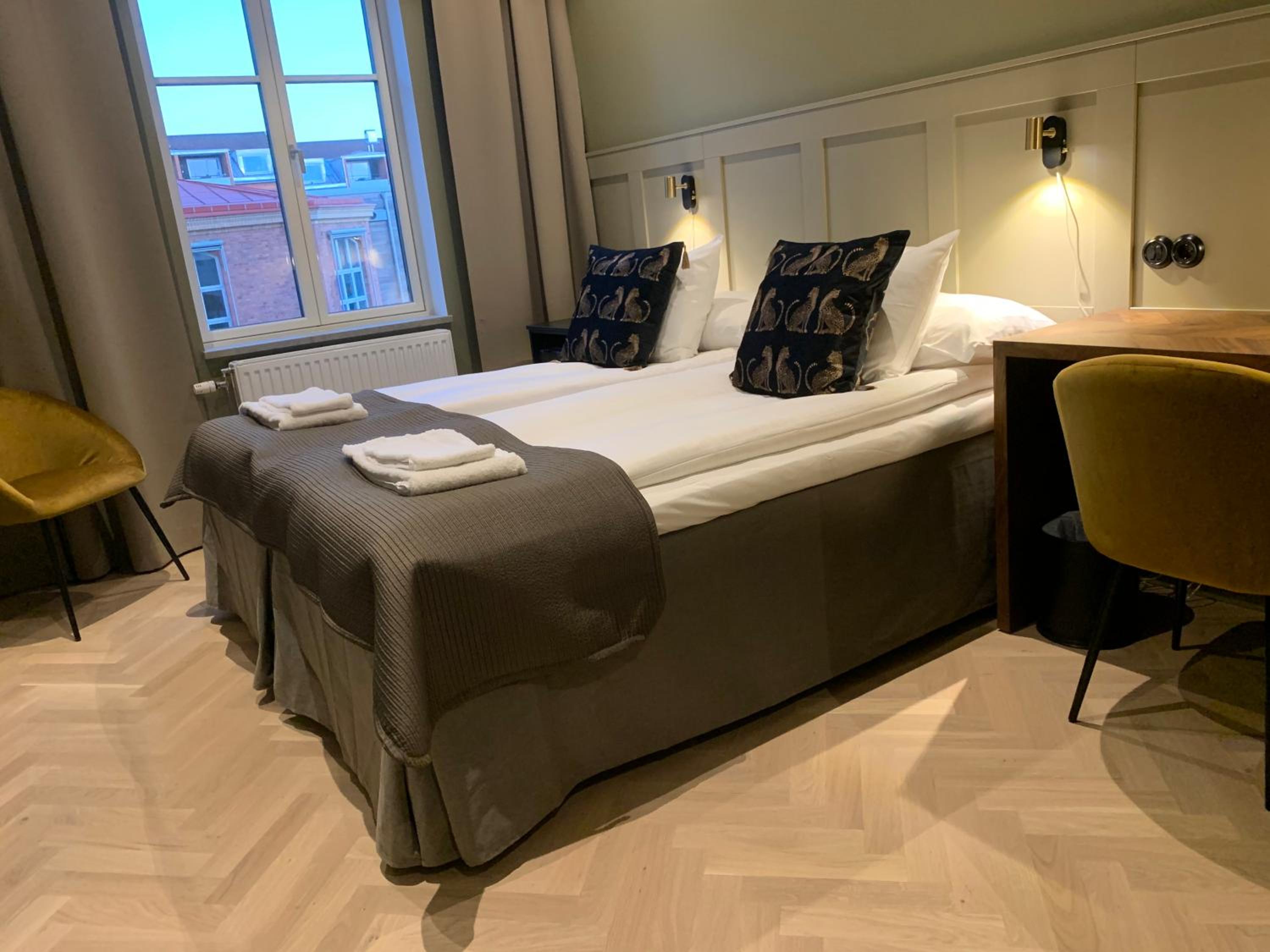 Premium Double Room - Photo 3