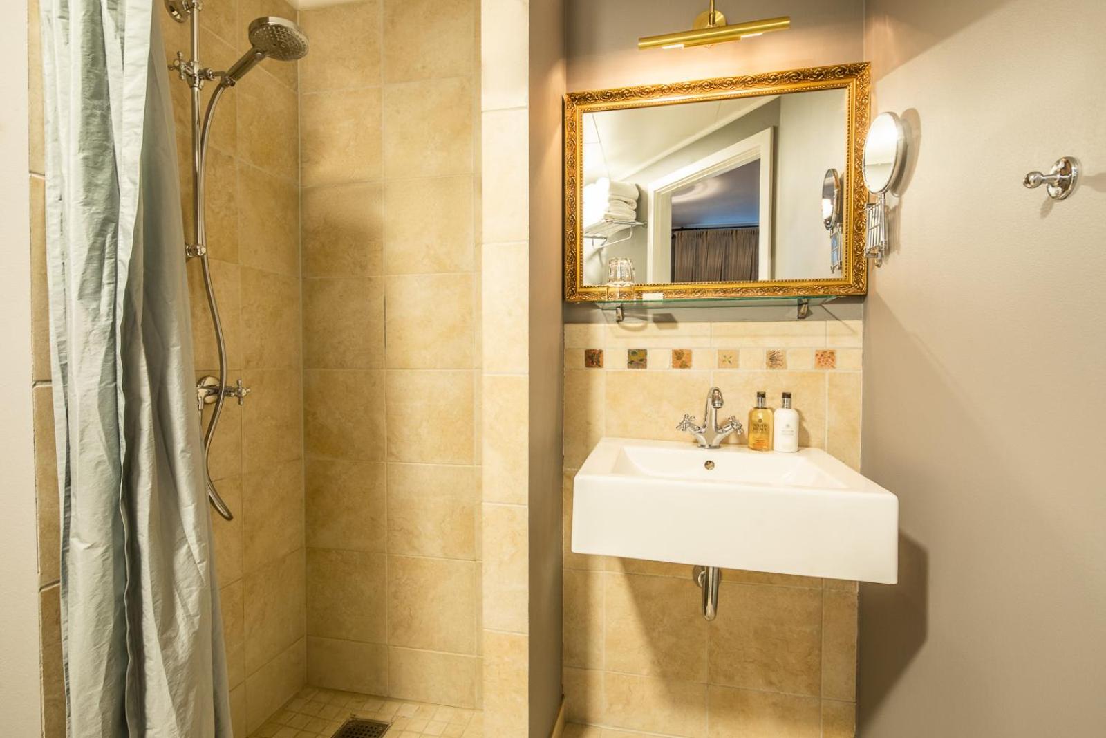 Deluxe Double Room - Photo 2