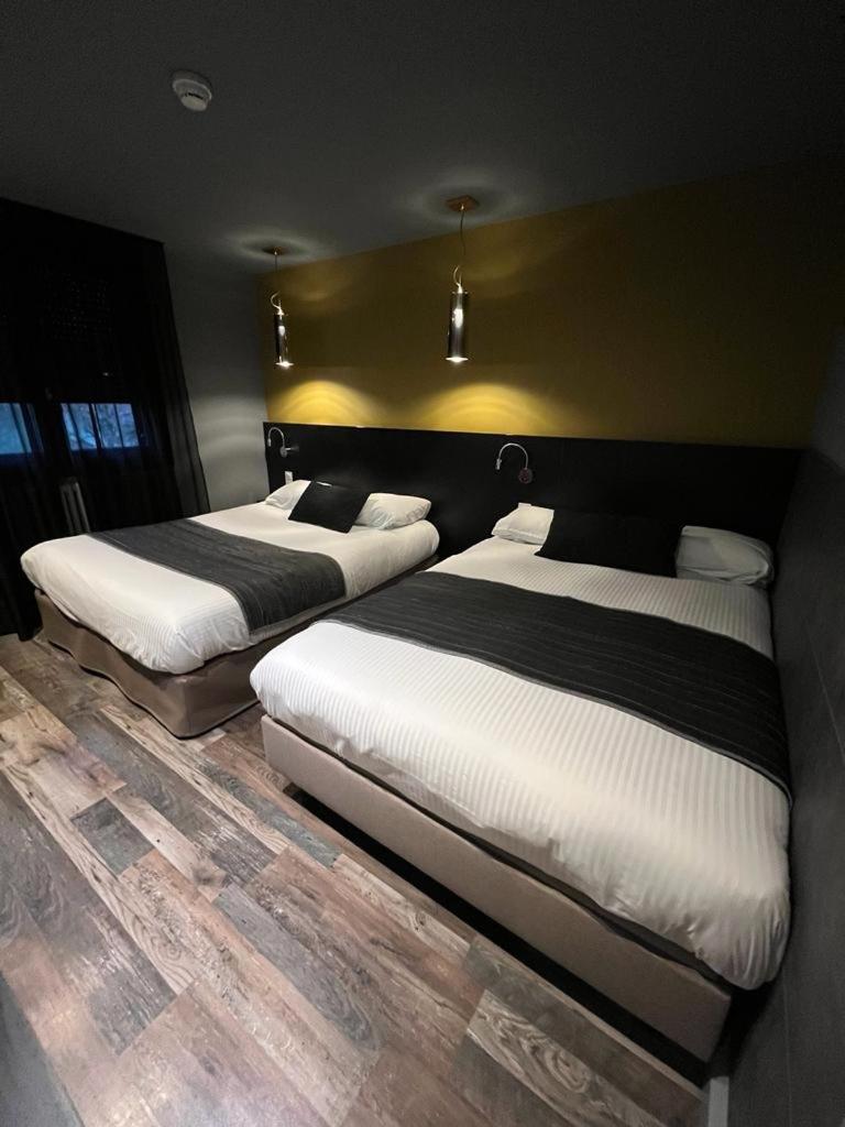 Family Room photo 1