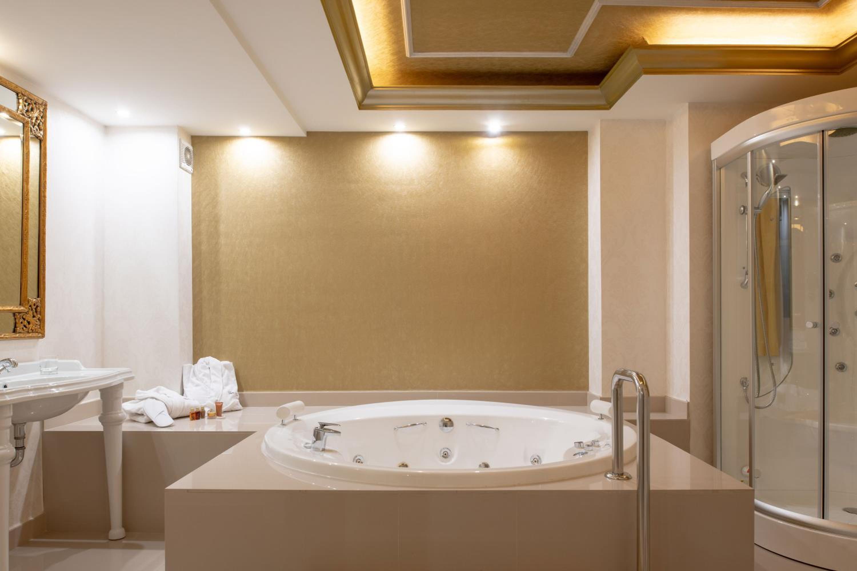 Suite Versalles - Photo 3