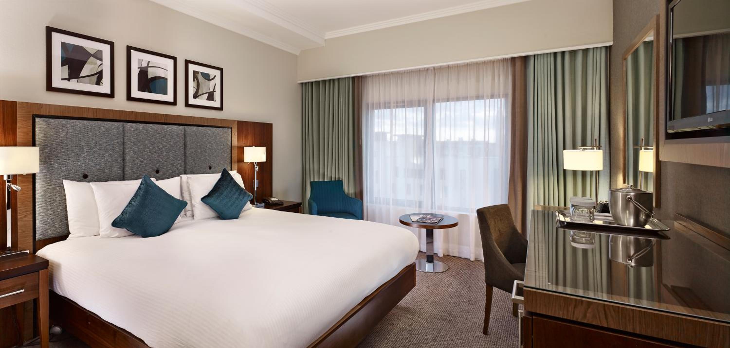 Superior Family Queen Room
