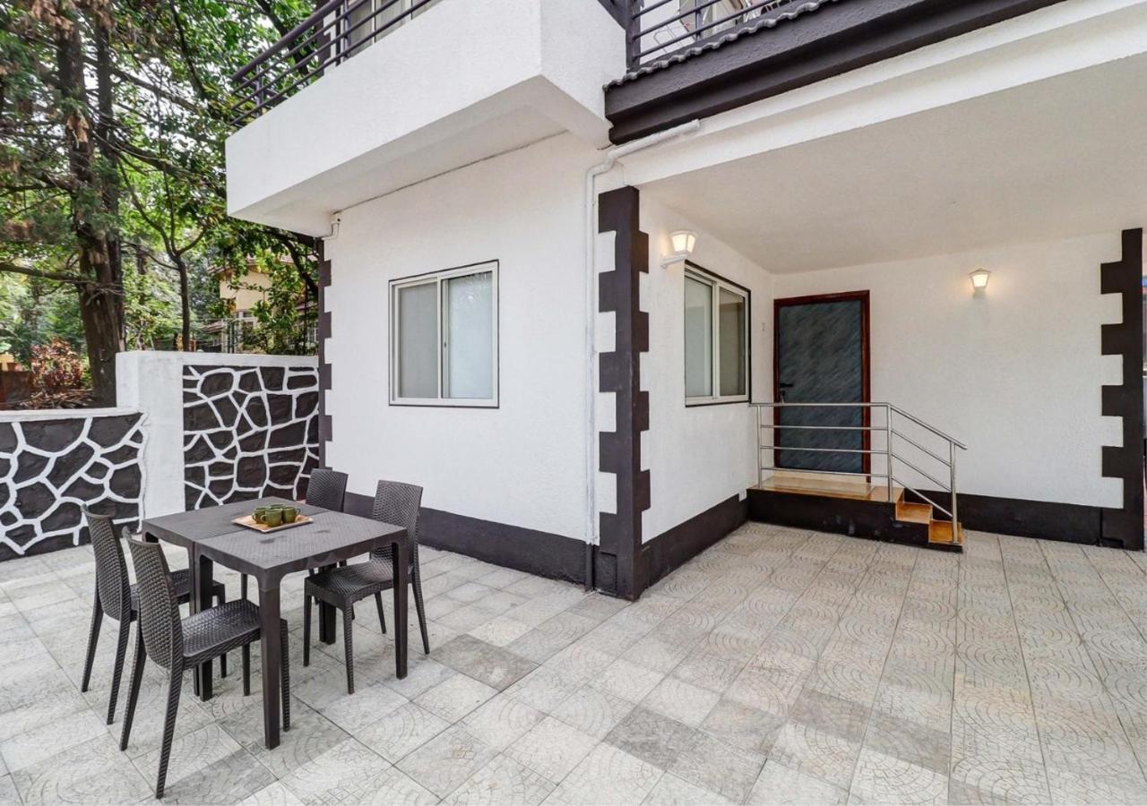 Villa photo 2