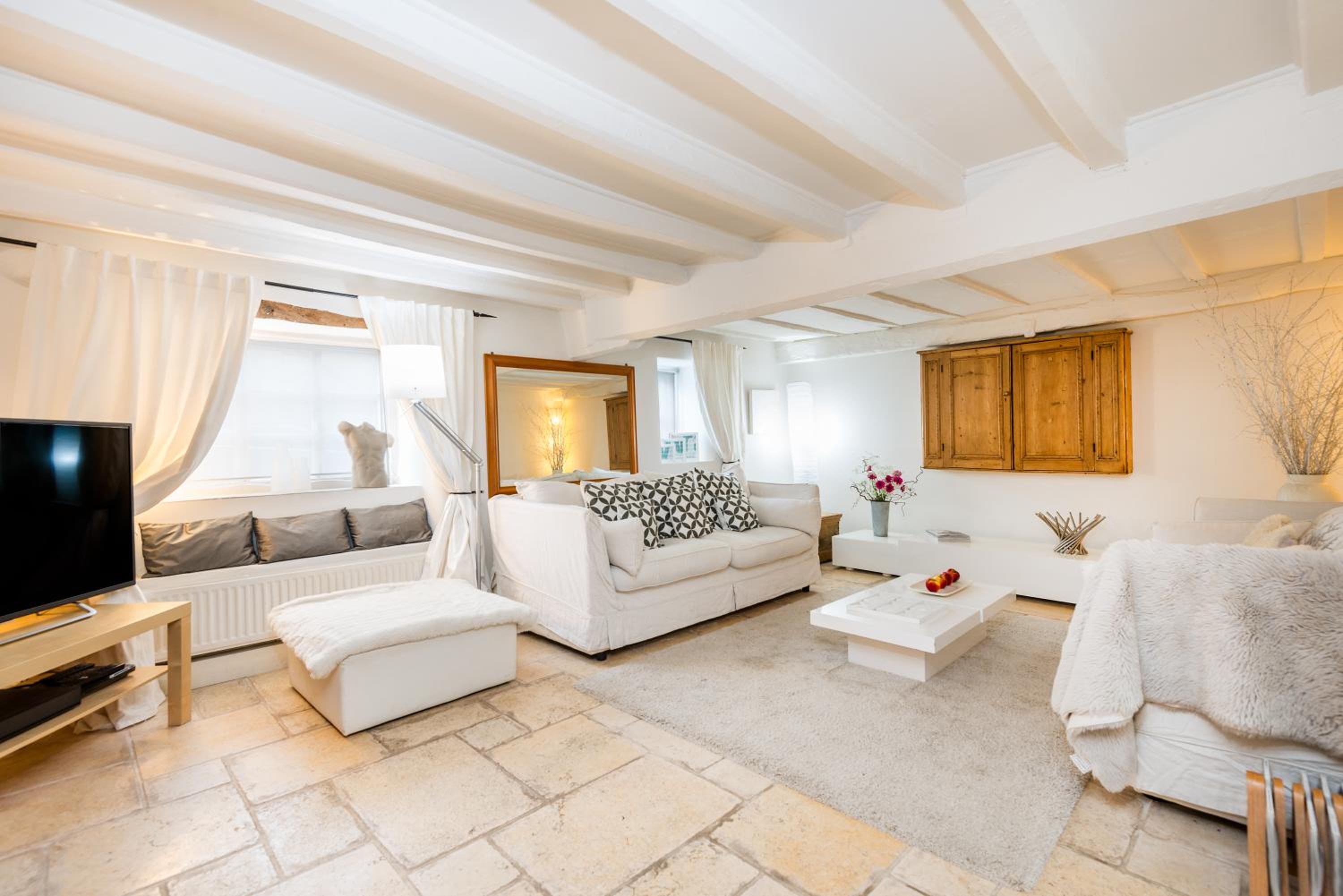 Four-Bedroom House photo 1