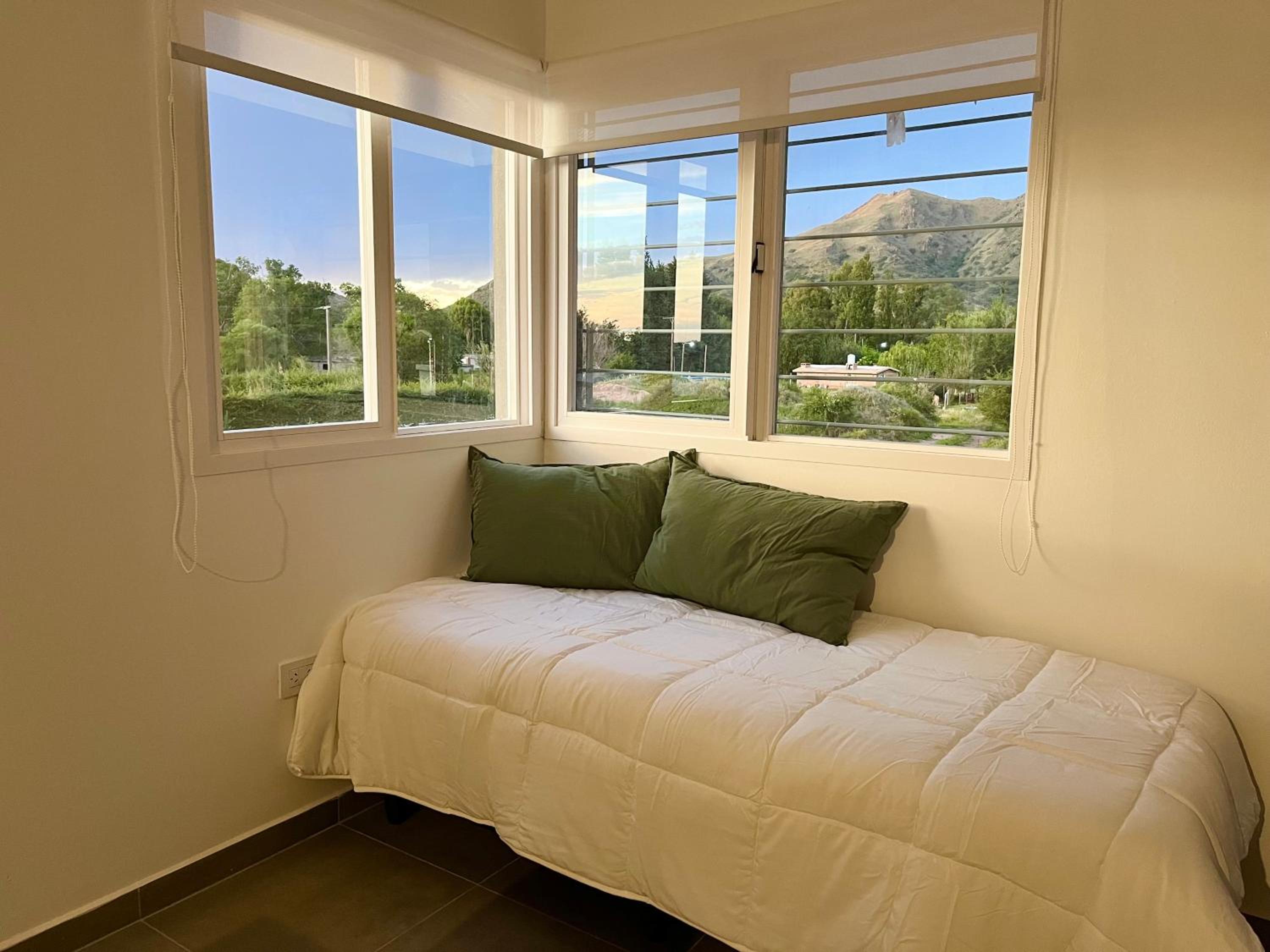 One-Bedroom Apartment photo 2