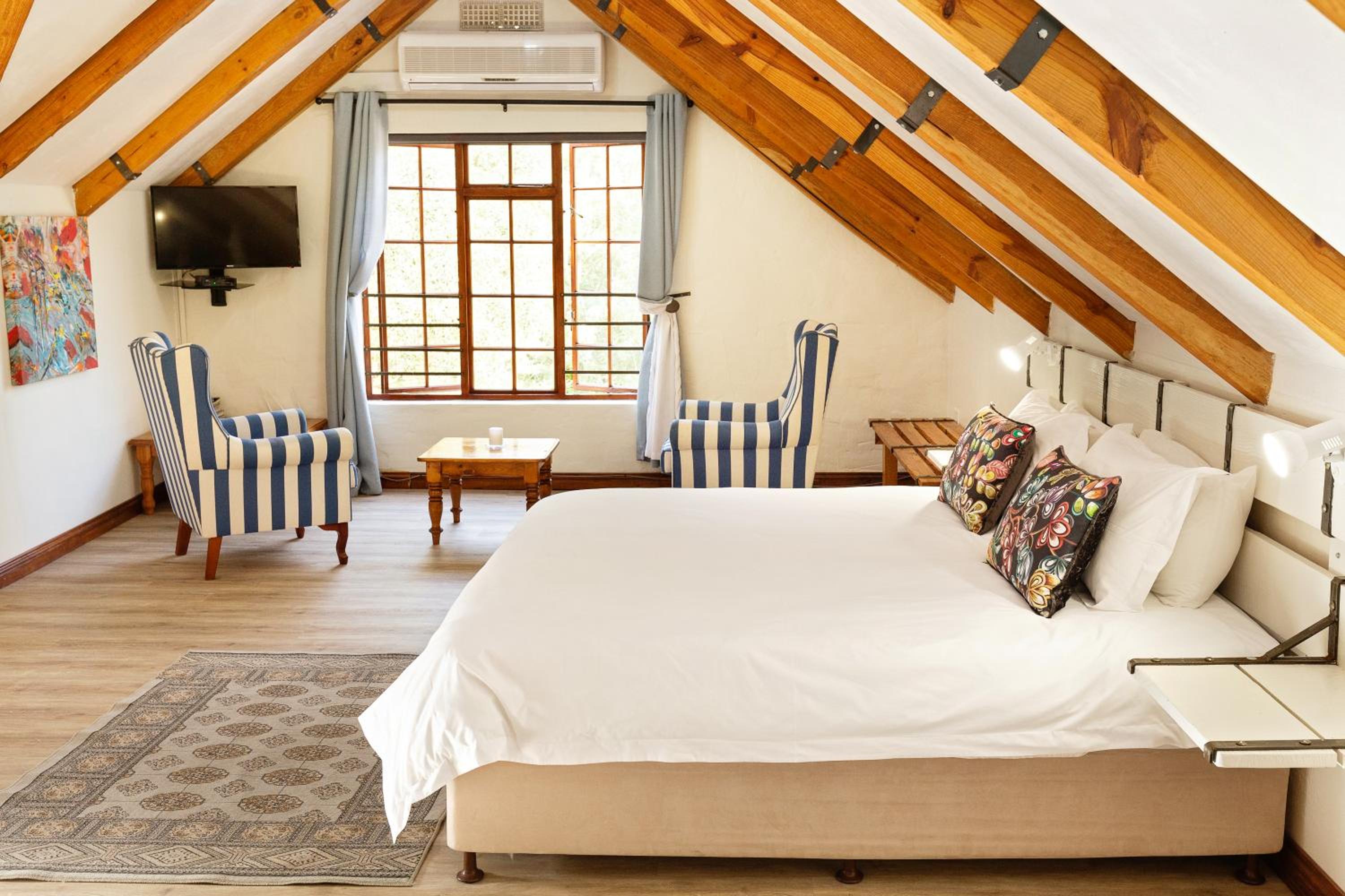Luxury Loft Room with Stairs (Bokmakiere) - Photo 6