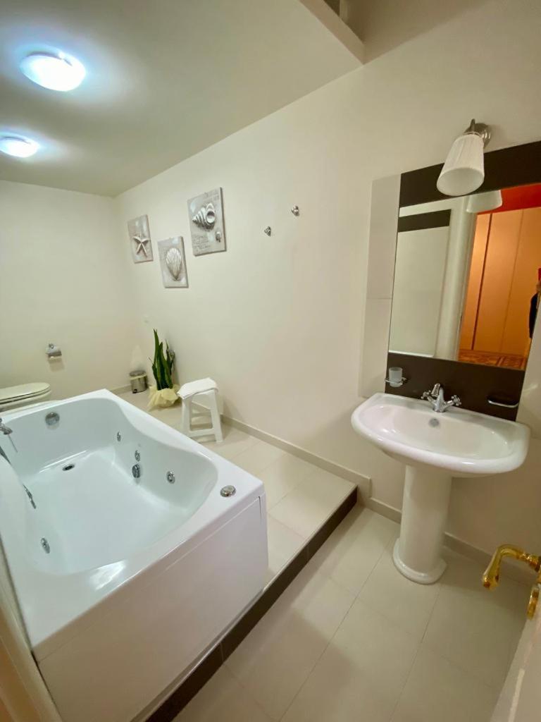 Triple Room with Private Bathroom photo 3