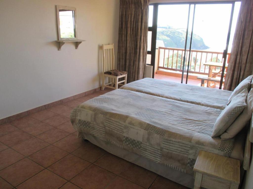 Four-Bedroom House photo 2