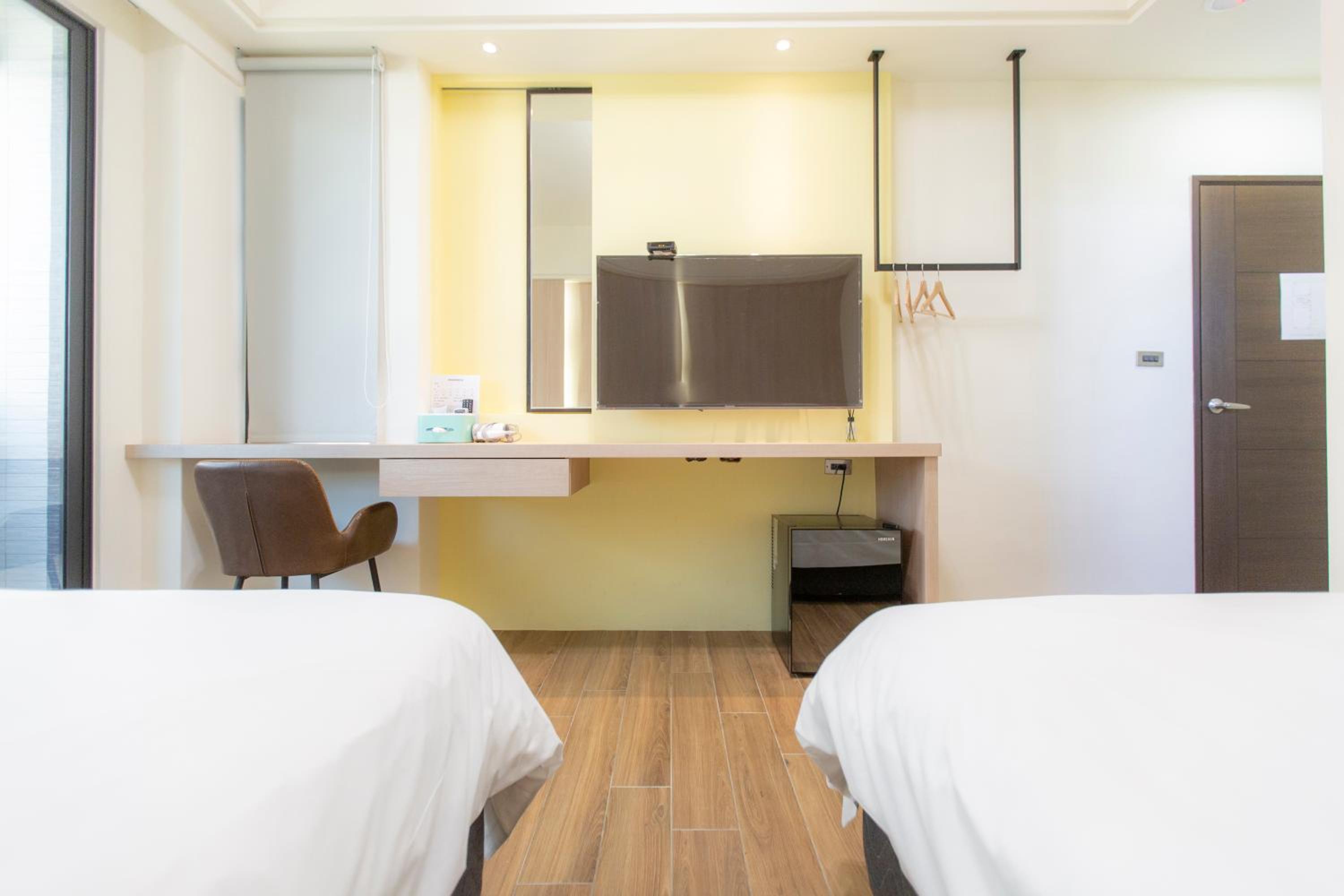 Quadruple Room with Private Bathroom - Photo 1