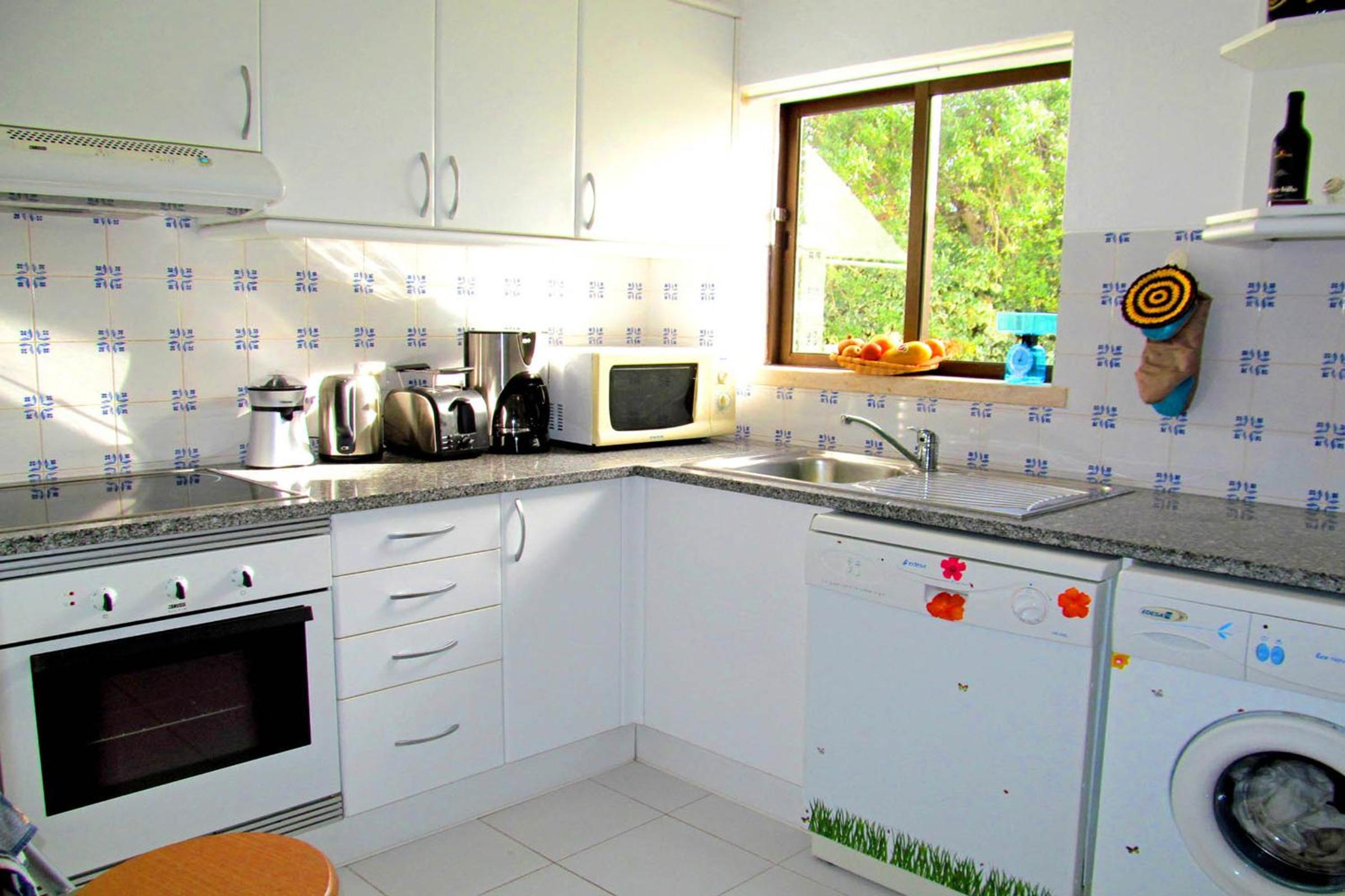 Deluxe Apartment photo 2