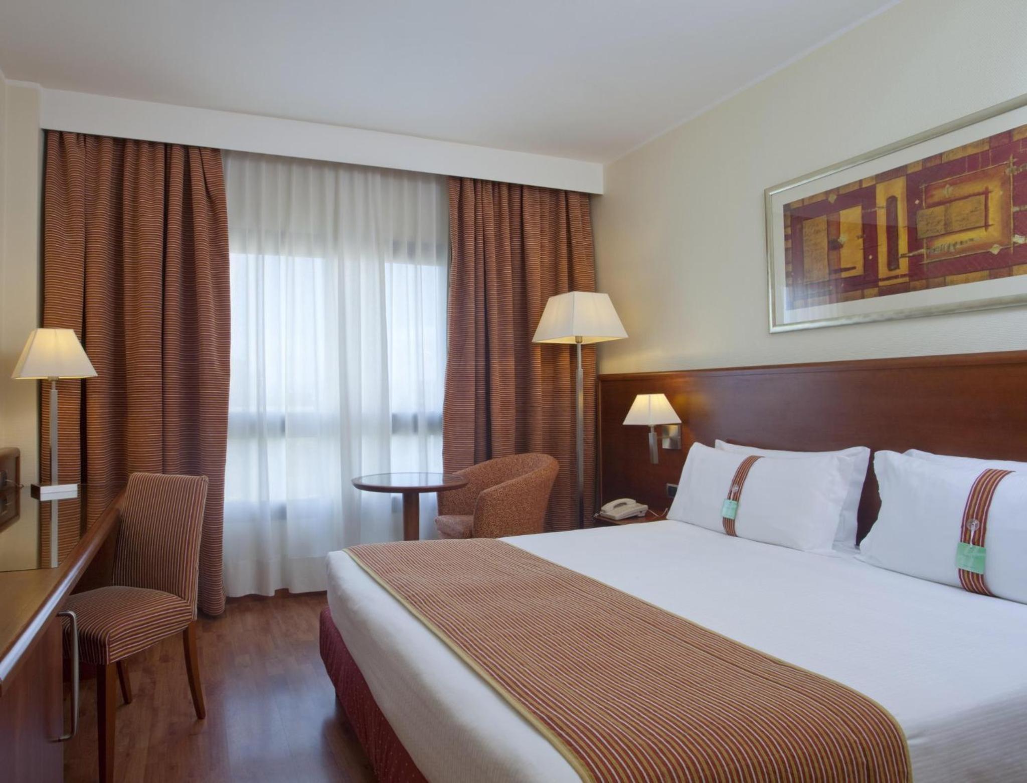 Premium Room - Photo 5
