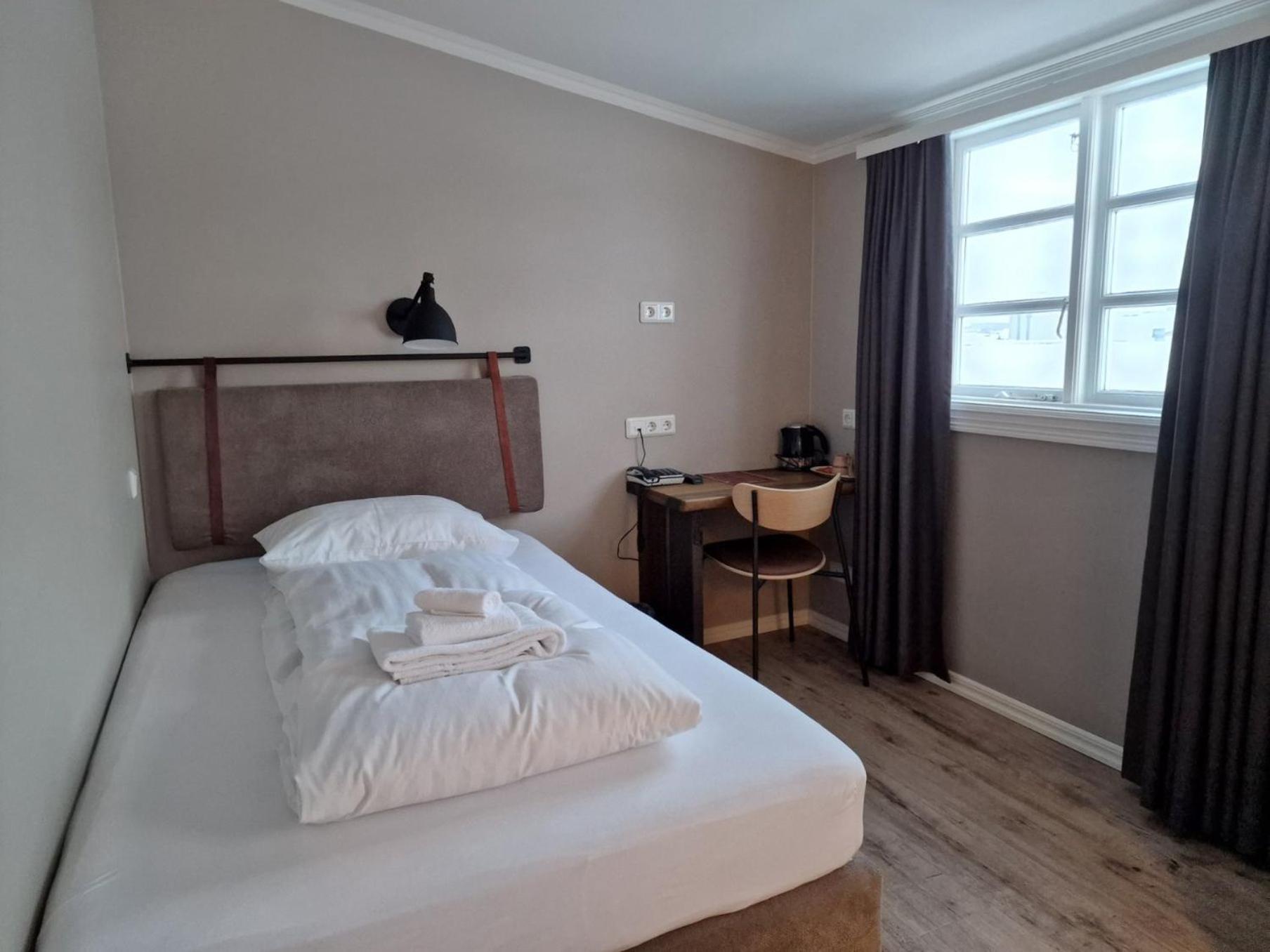 Single Room photo 2