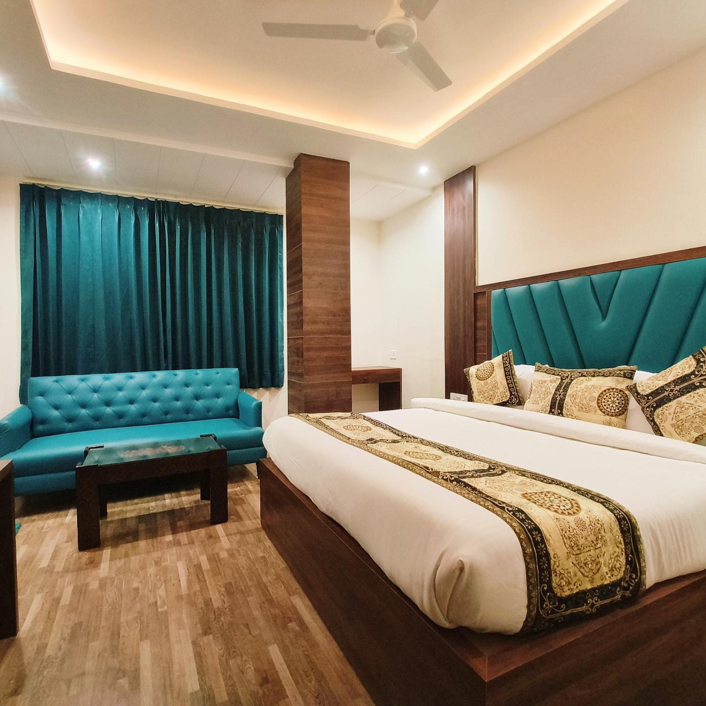Deluxe Room - Photo 14