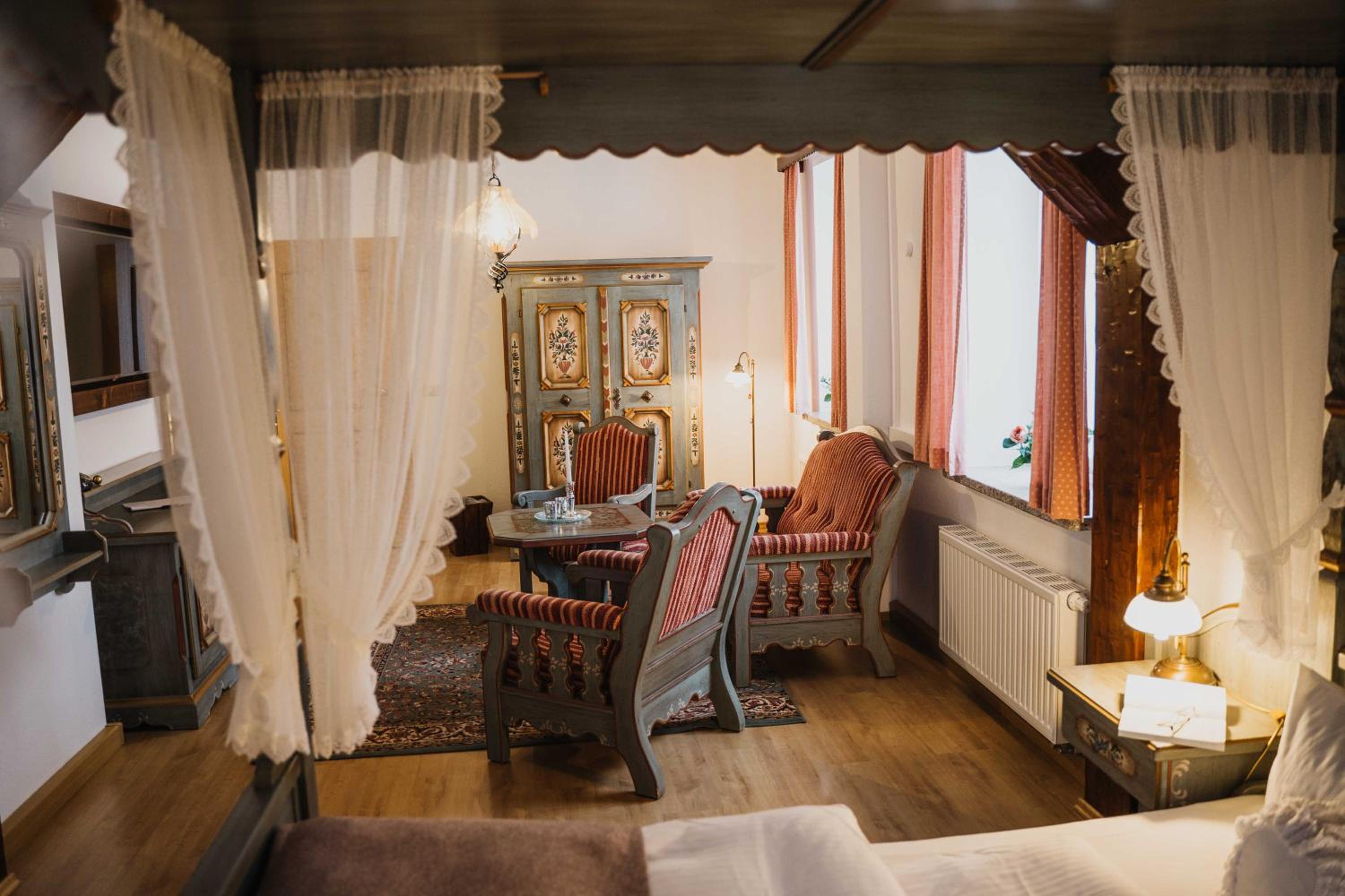 Deluxe Double Or Twin Room photo 3
