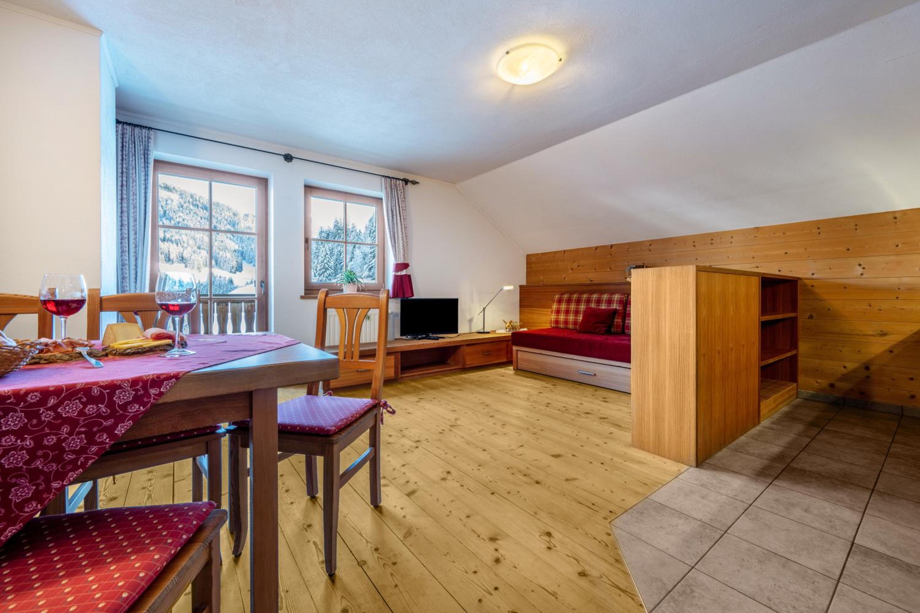 Two-Bedroom Deluxe Apartment with Garden View photo 1