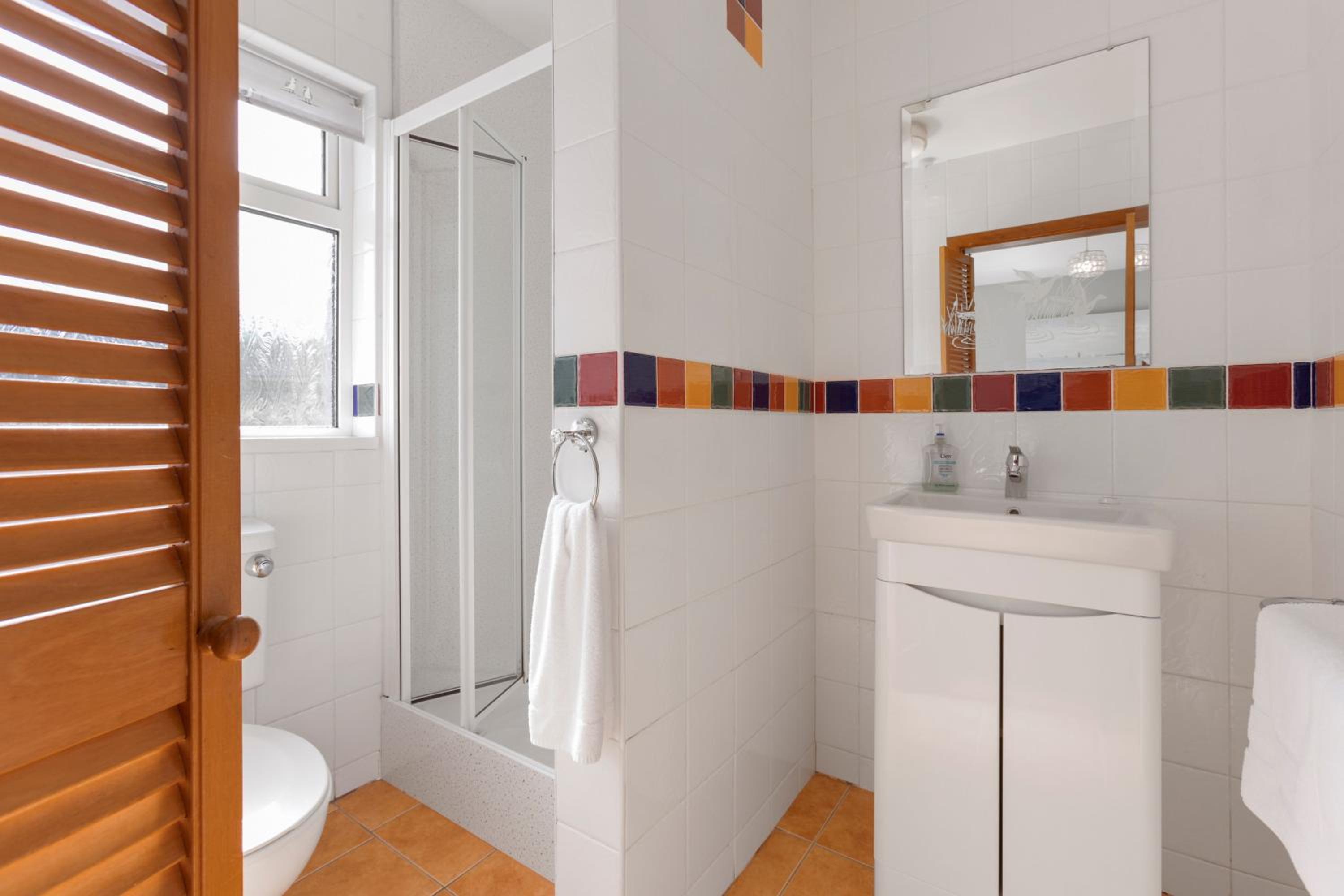 Three-Bedroom House photo 3