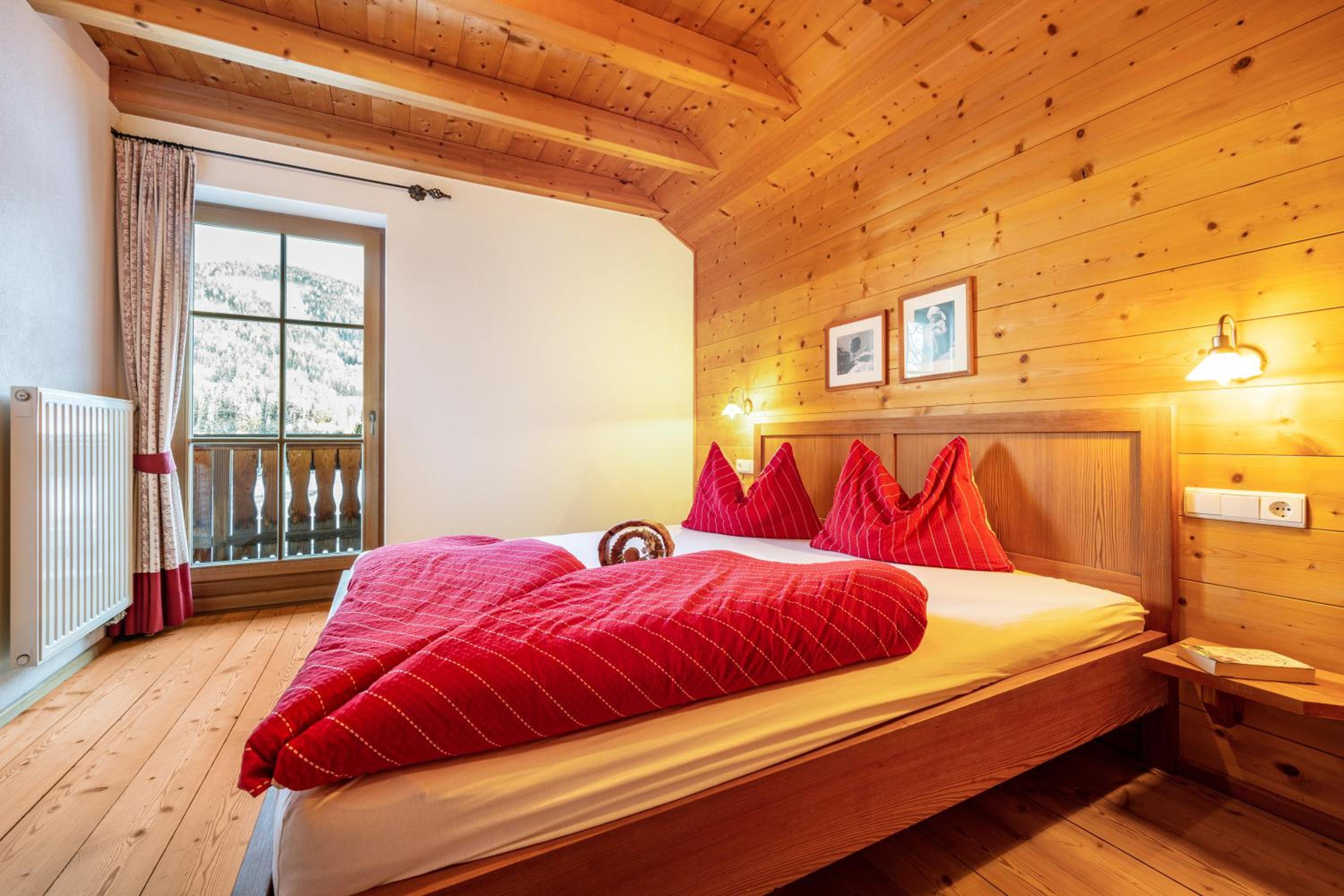 Superior One-Bedroom Apartment with Balcony