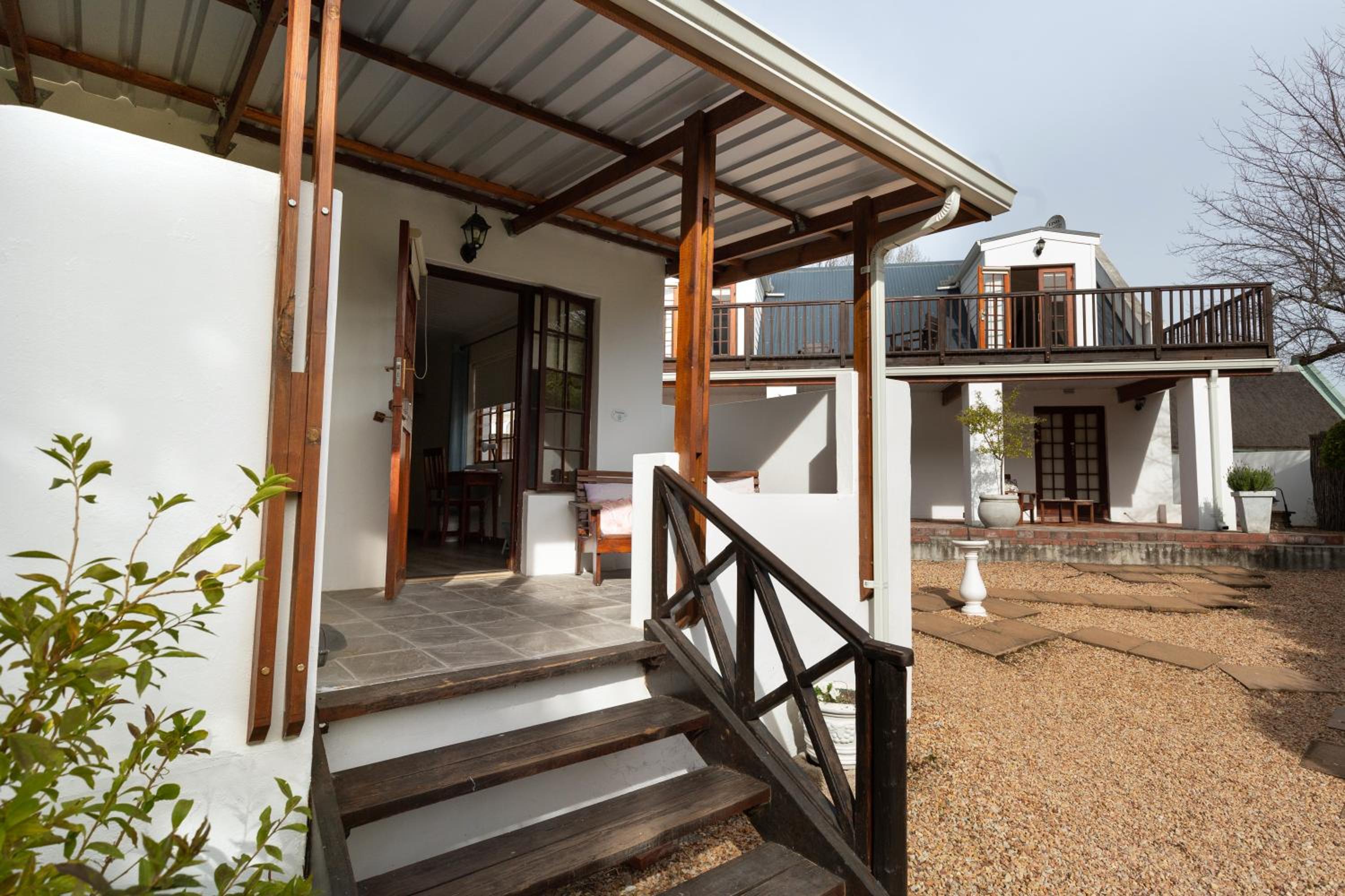 Standard Double Room - Photo 7