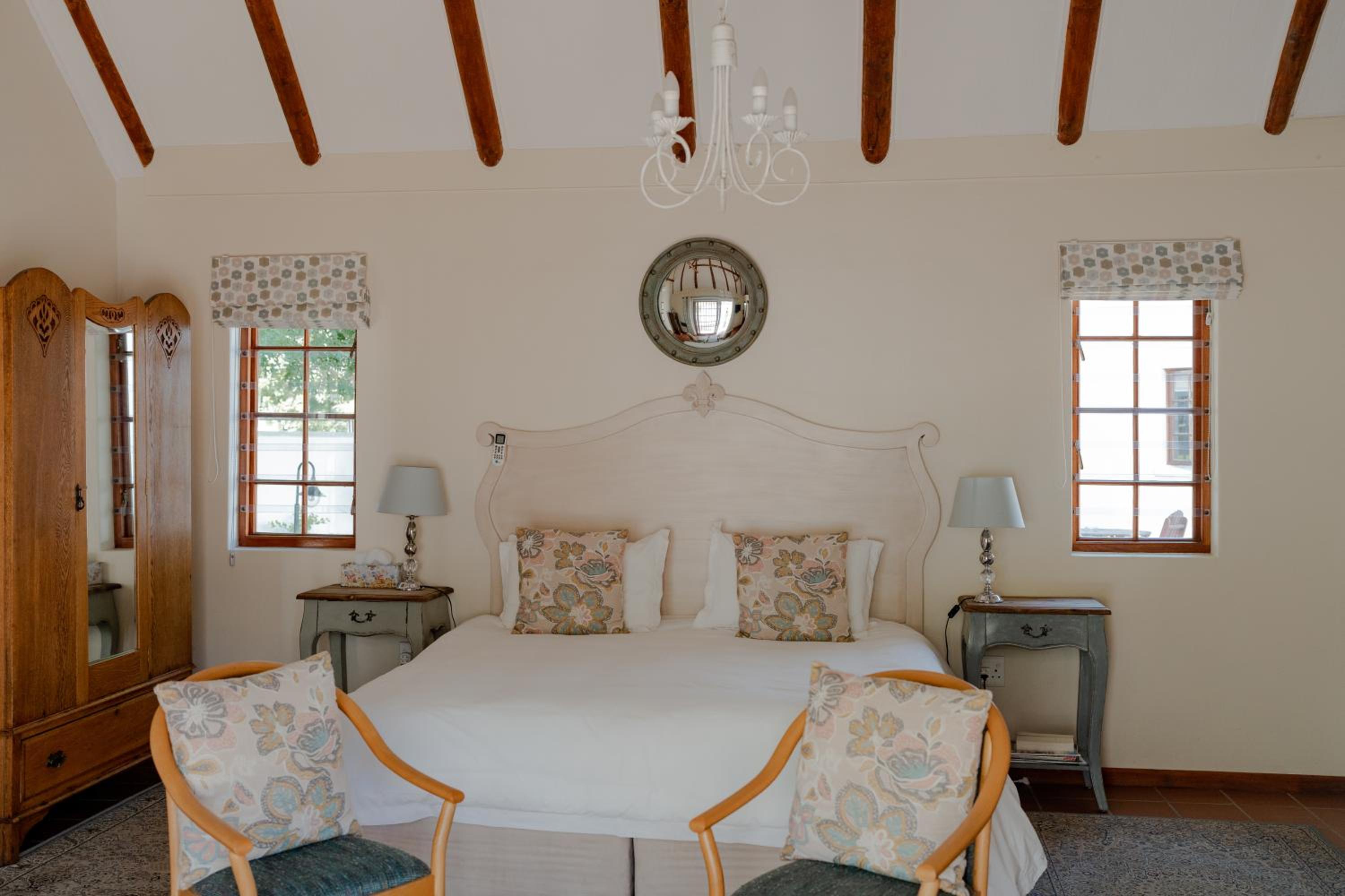 Double or Twin Room - Photo 8