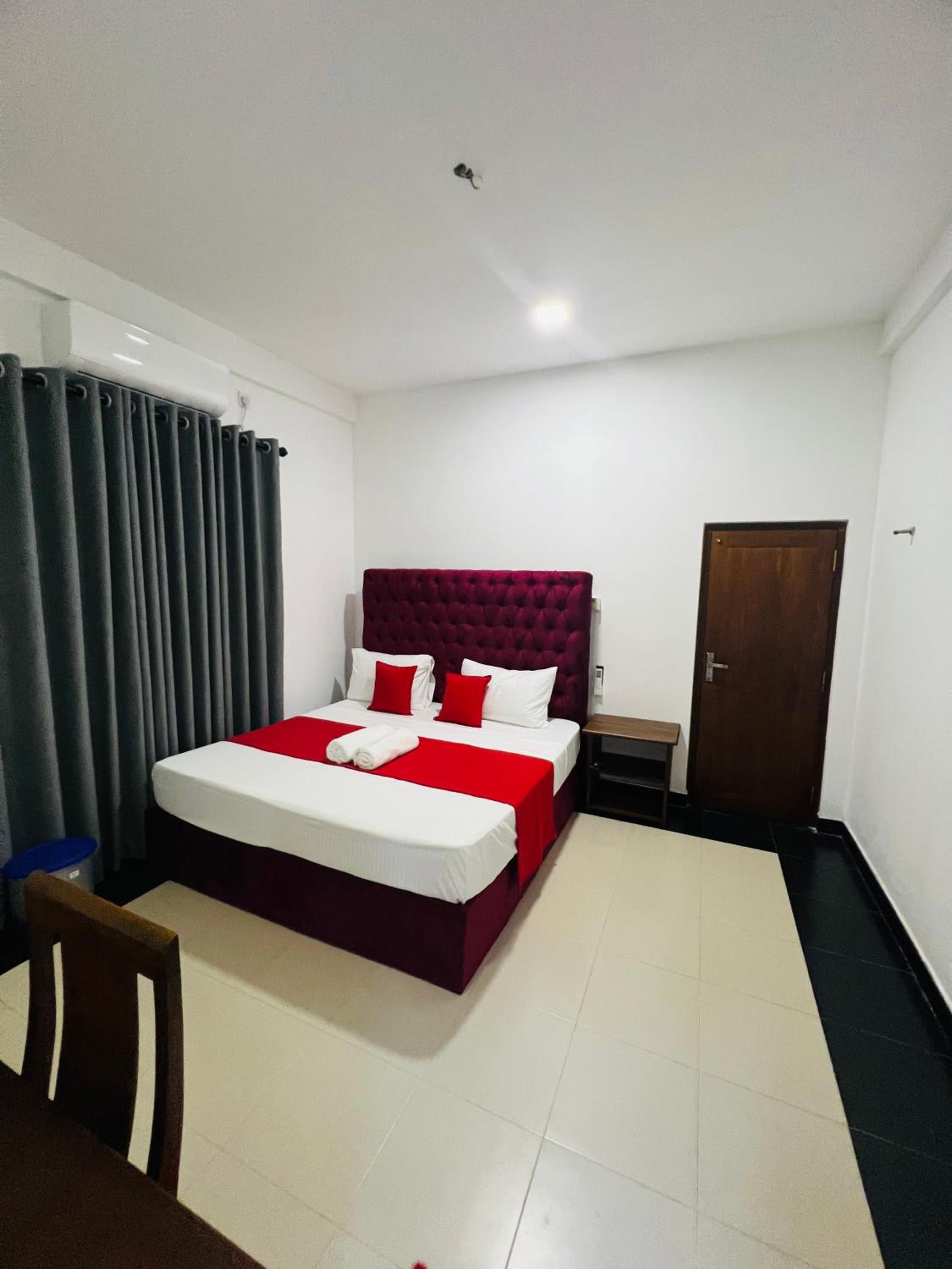 Budget Double Room photo 2