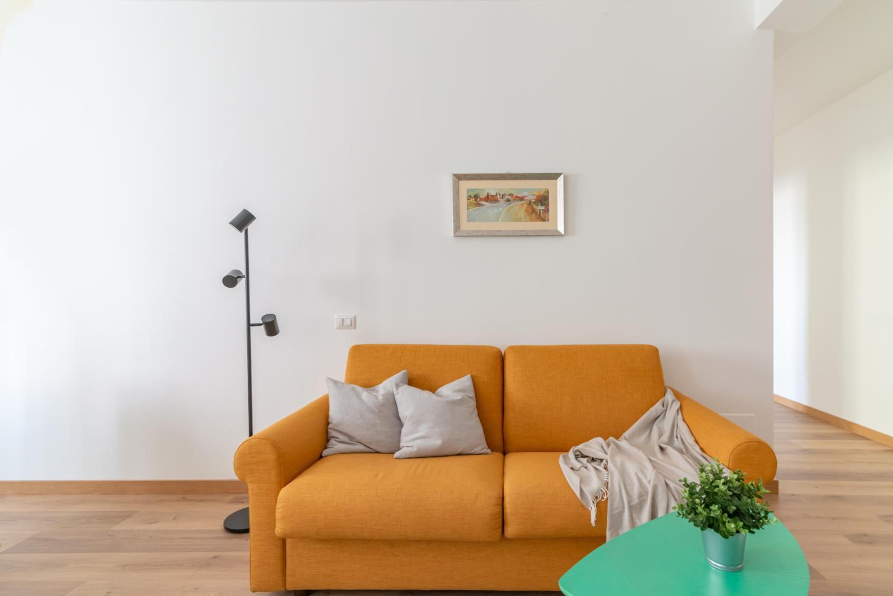 One-Bedroom Apartment photo 3