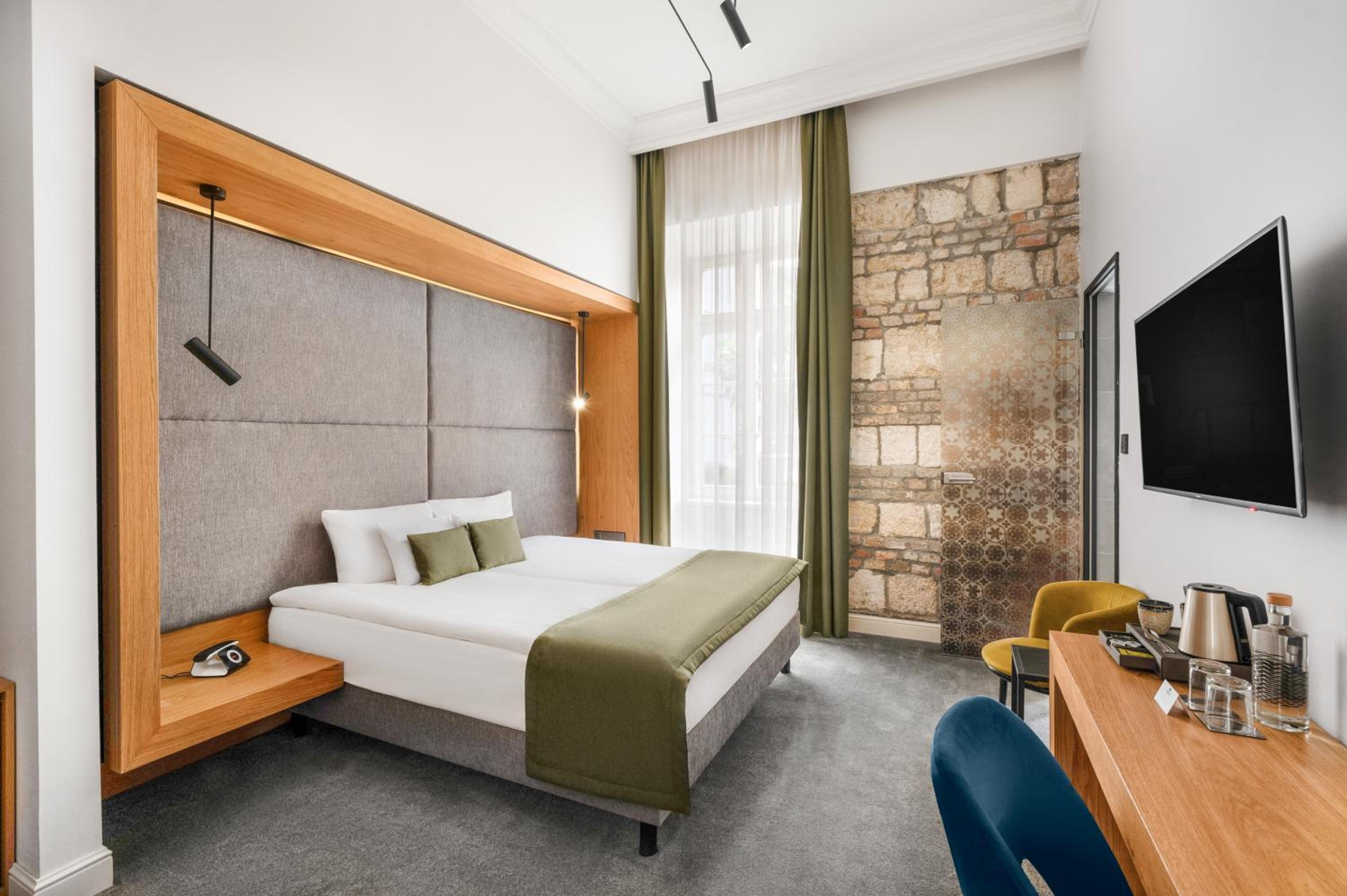 Standard Double or Twin Room - Photo 2