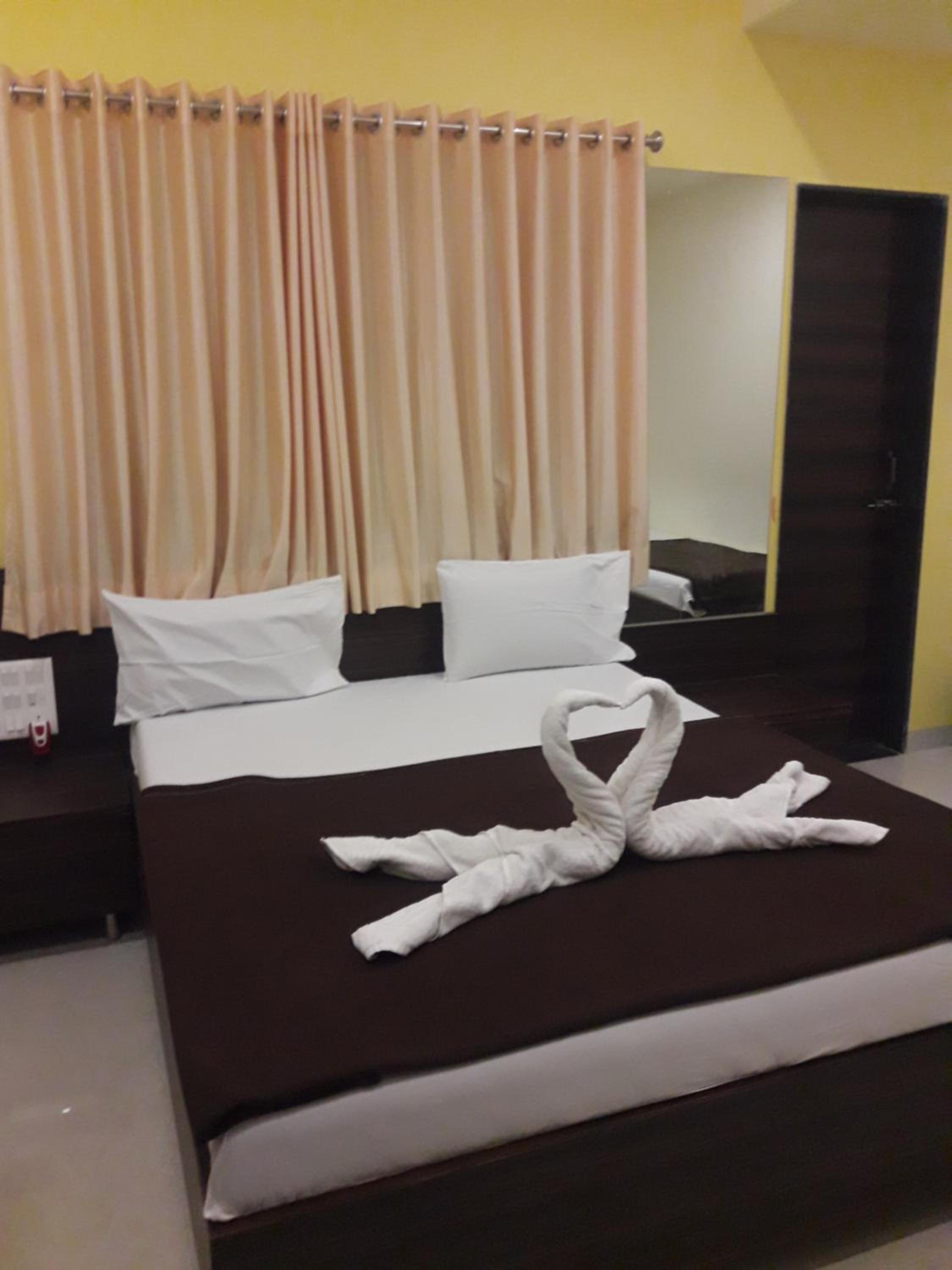 Triple Bed Non AC - Photo 1